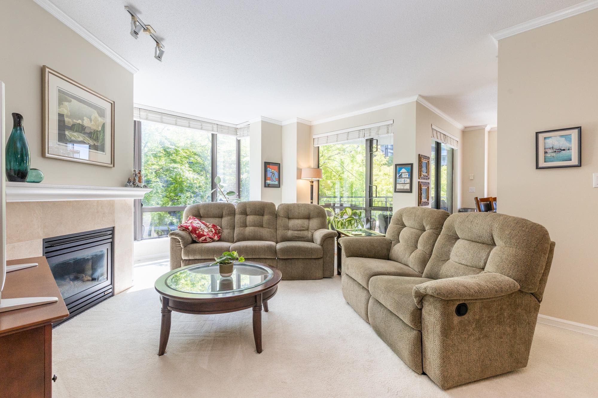 301 - 1580 Martin Street, White Rock, V4B 5M3 — photo 3