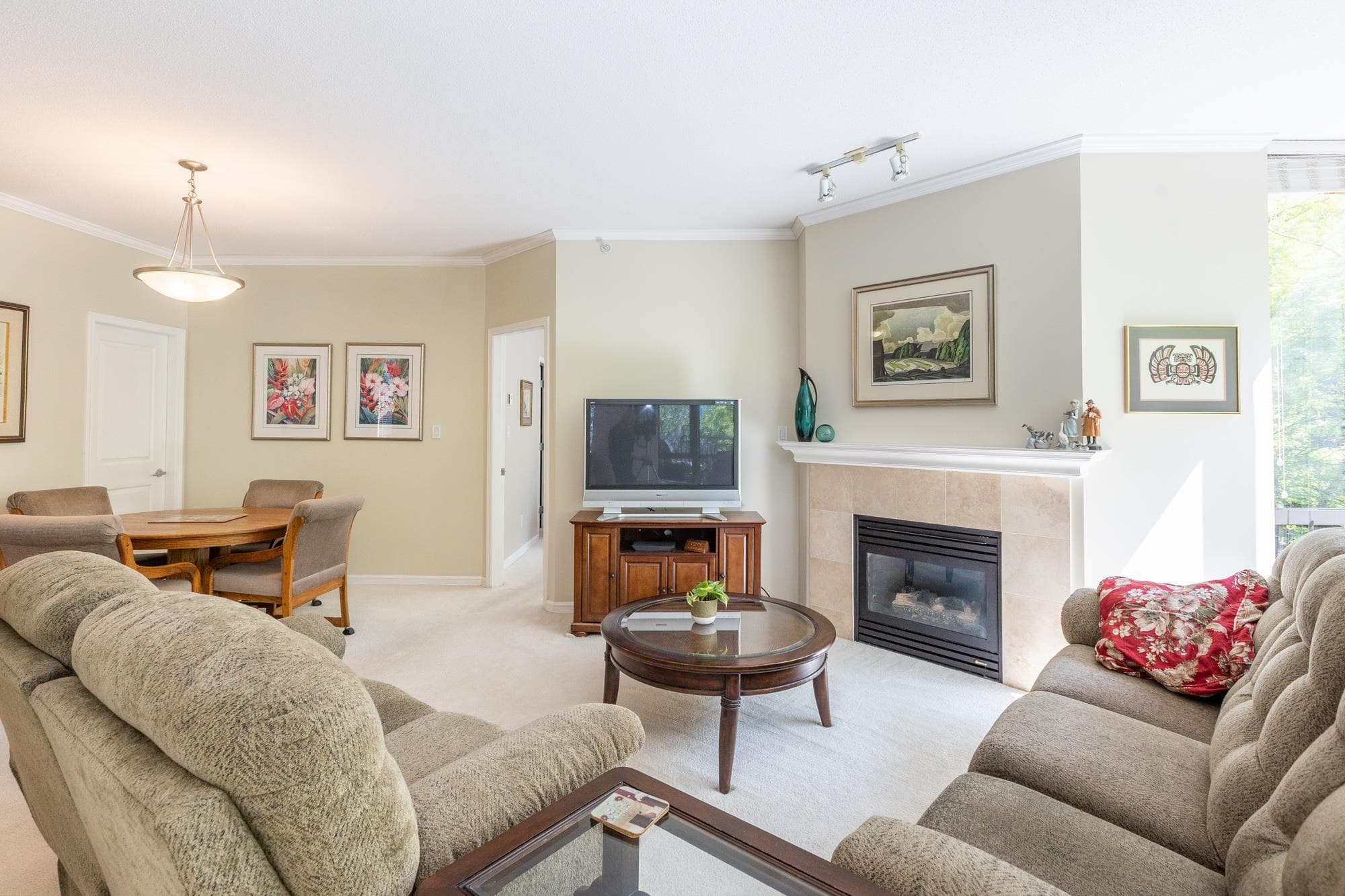 301 - 1580 Martin Street, White Rock, V4B 5M3 — photo 4