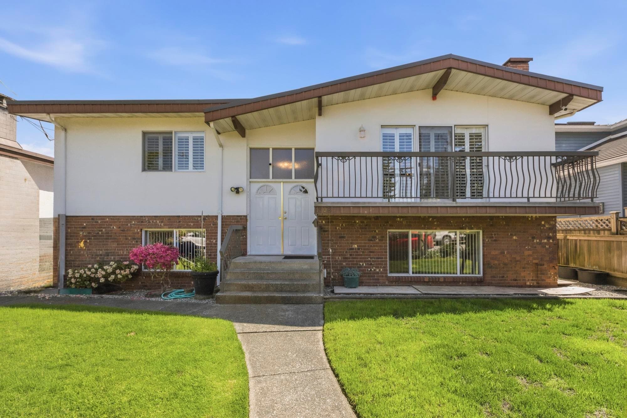 1108 Cliff Avenue, Burnaby