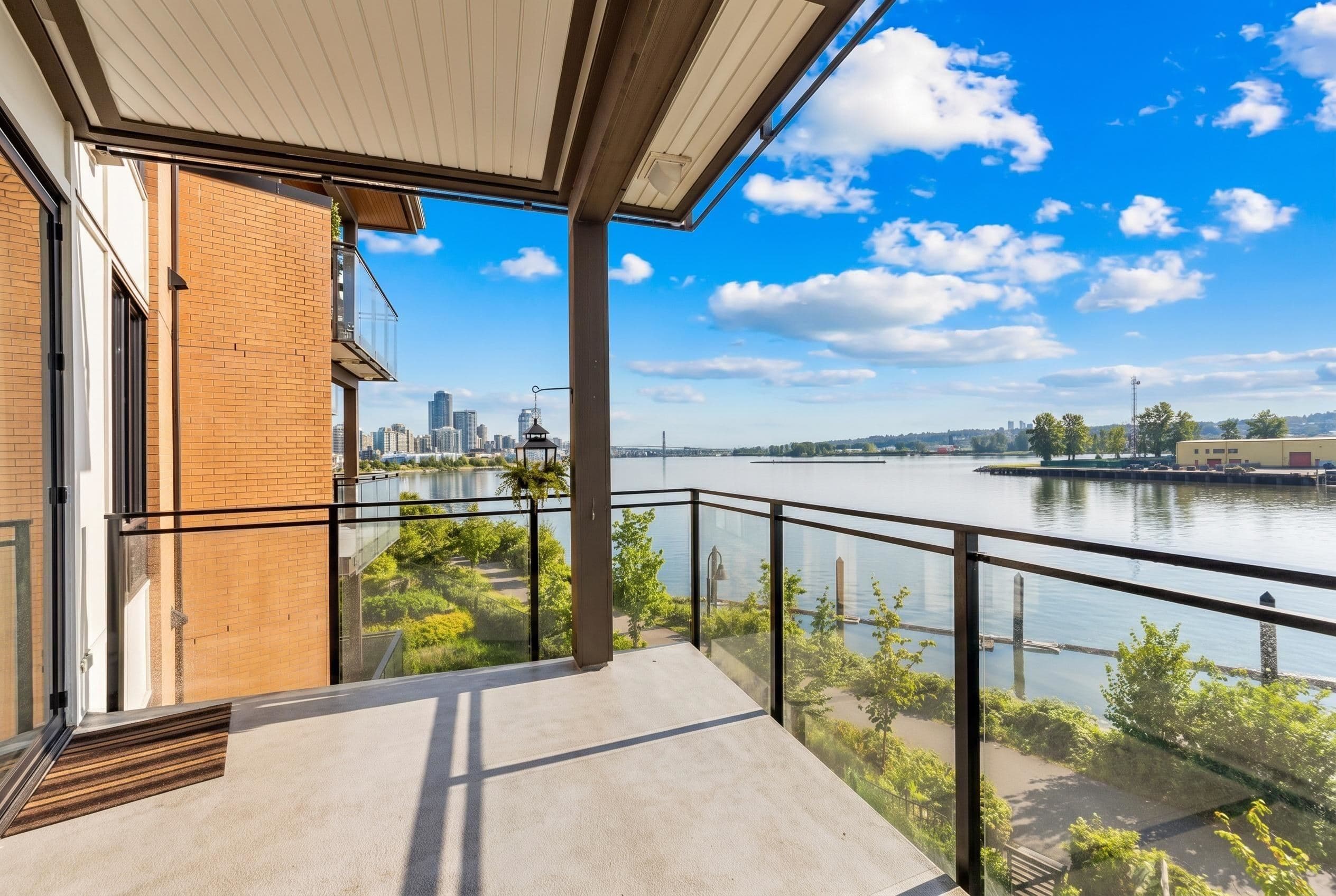 313 - 220 Salter Street, New Westminster