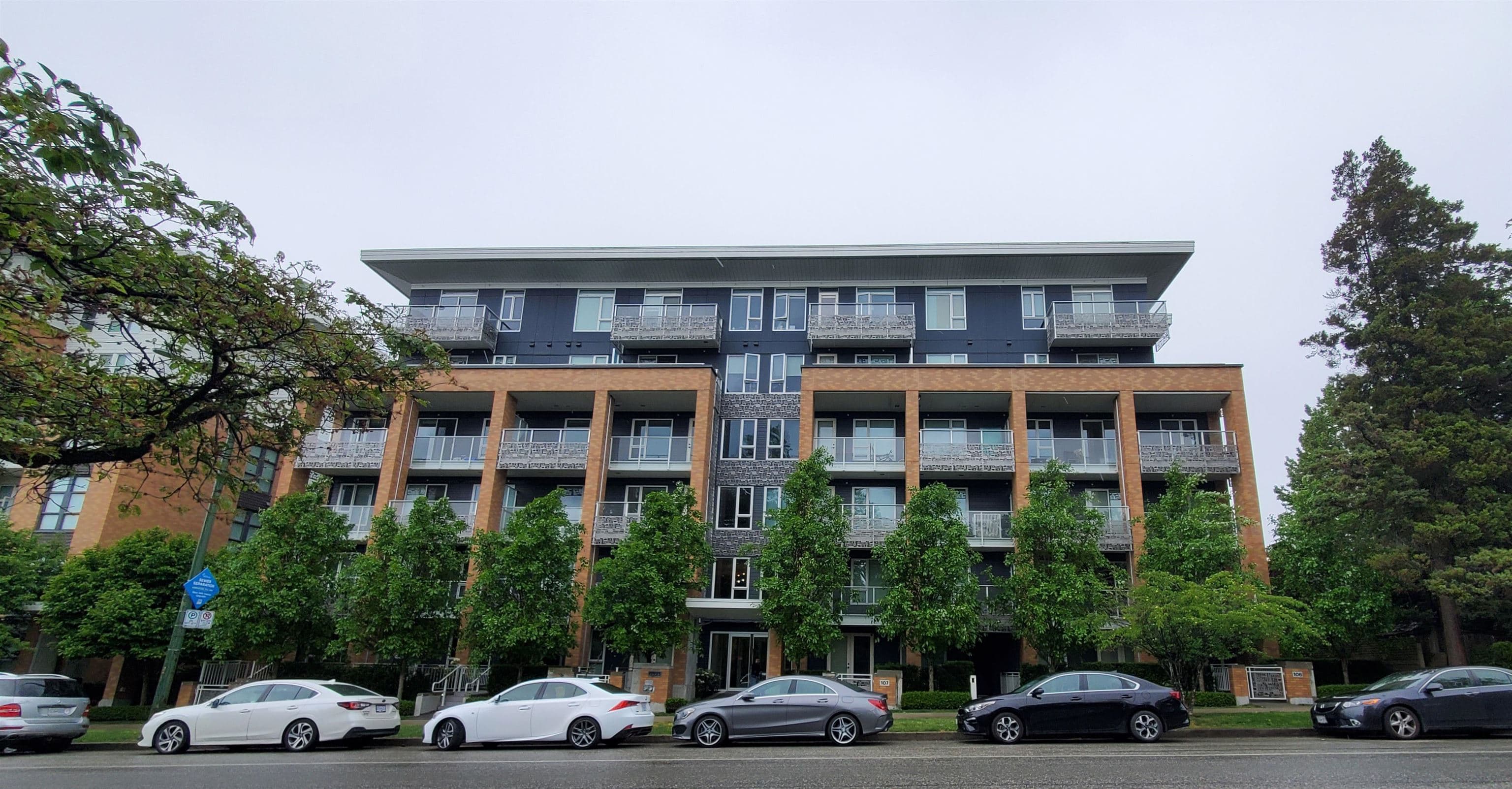 6933 Cambie Street, Vancouver, V6P 0J1 — photo 1