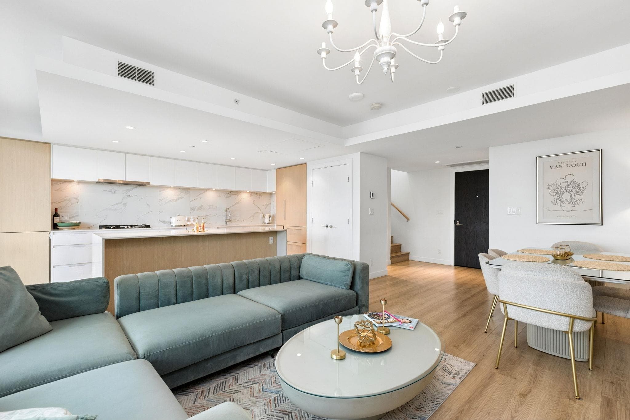 611 - 1500 Fern Street, North Vancouver