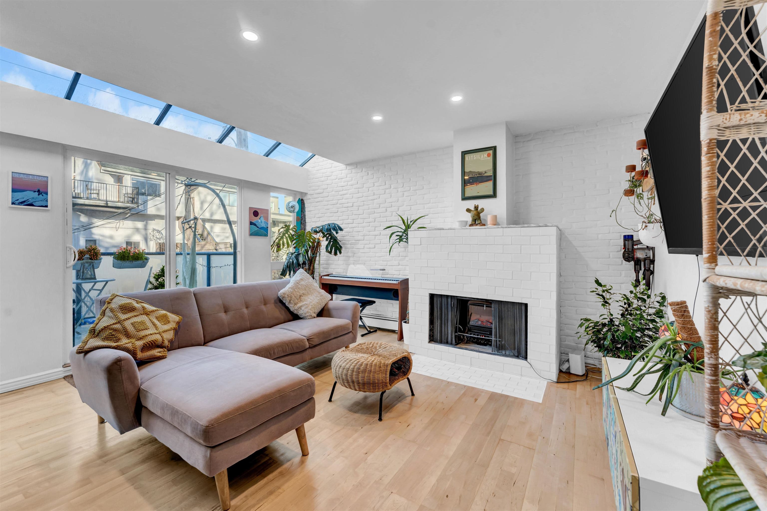 204 - 2125 York Avenue, Vancouver — sold