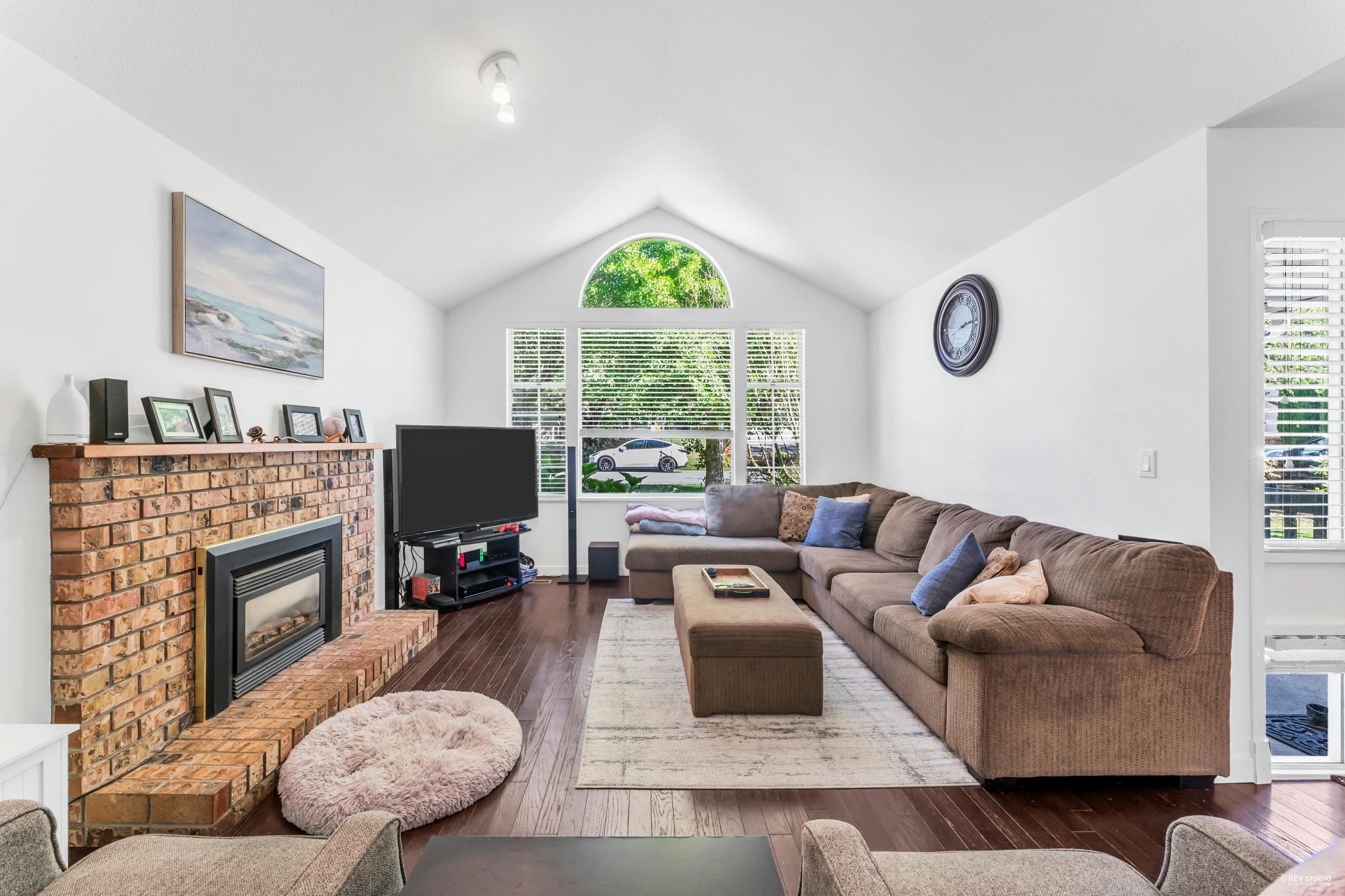 1055 163a Street, Surrey