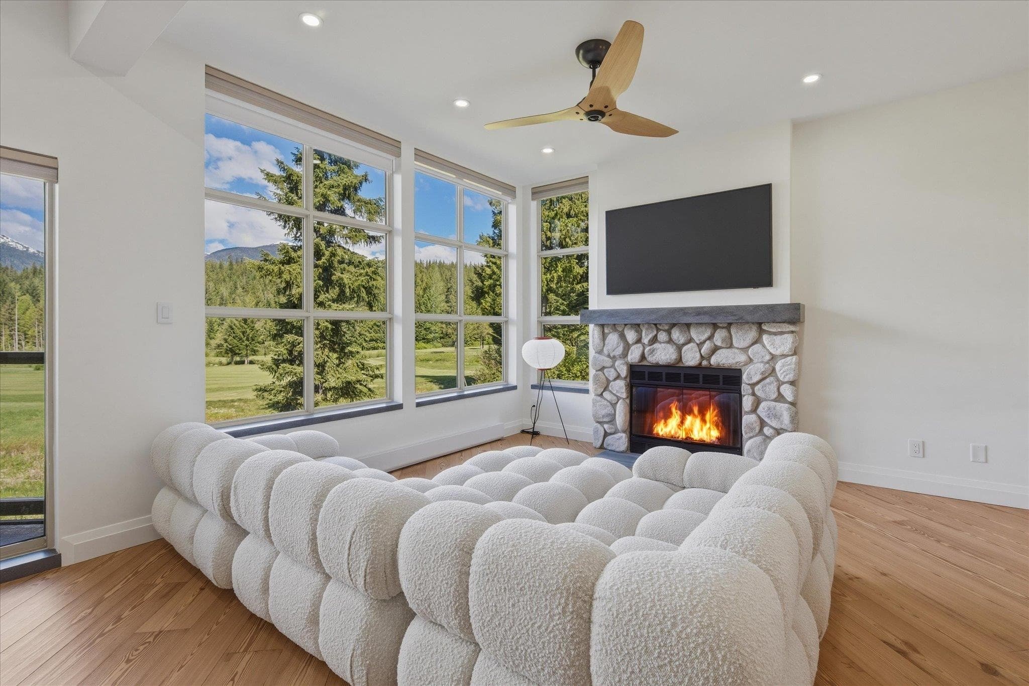 5 - 4644 Blackcomb Way, Whistler, V8E 0H2 — photo 5
