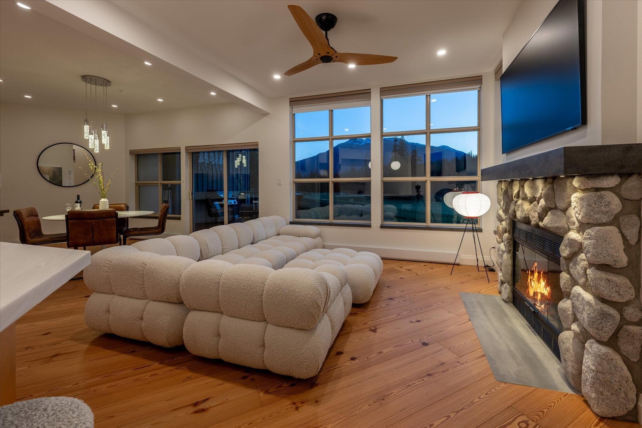 5 - 4644 Blackcomb Way, Whistler, V8E 0H2 — photo 4