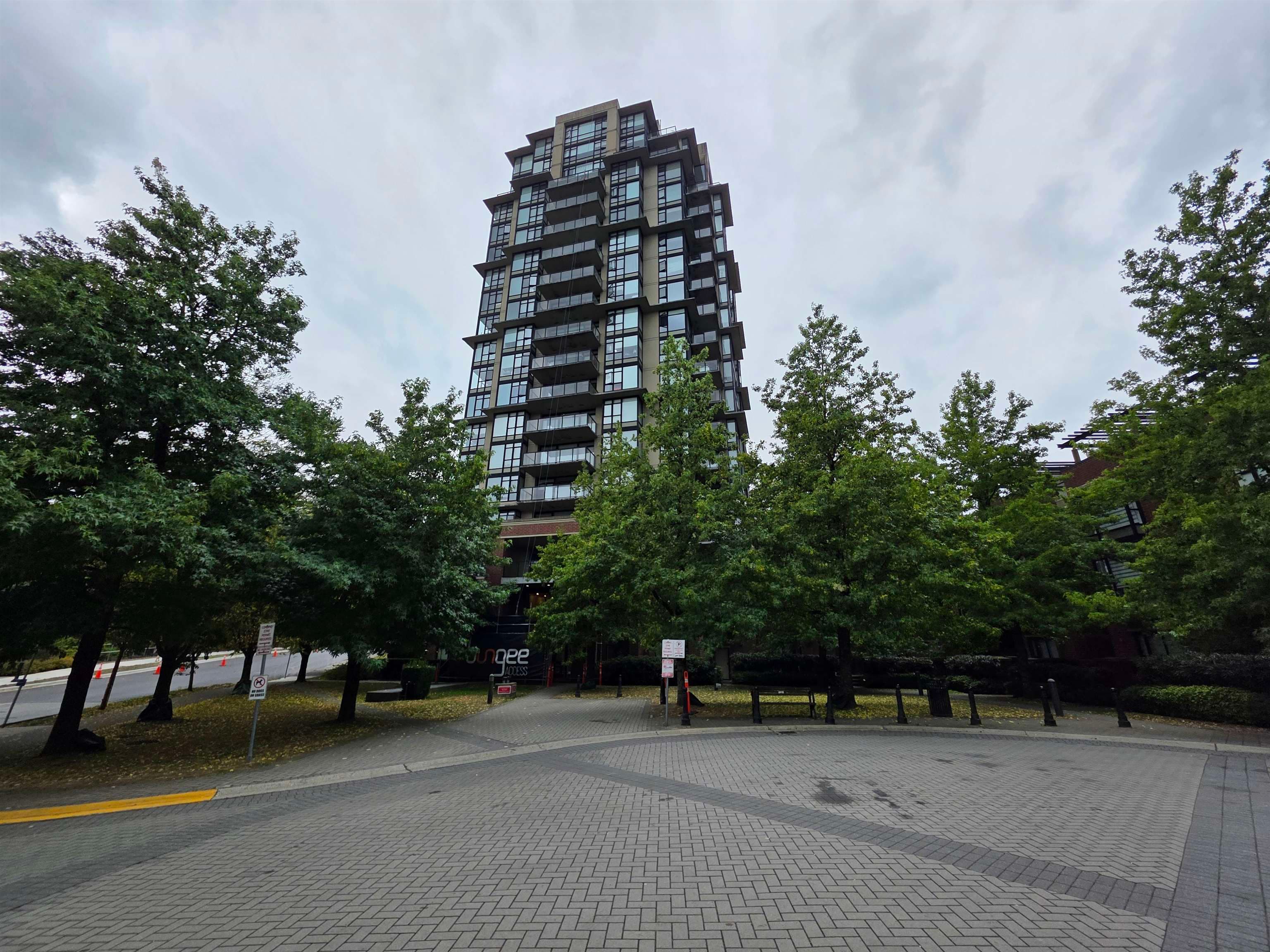 405 - 11 E Royal Avenue, New Westminster