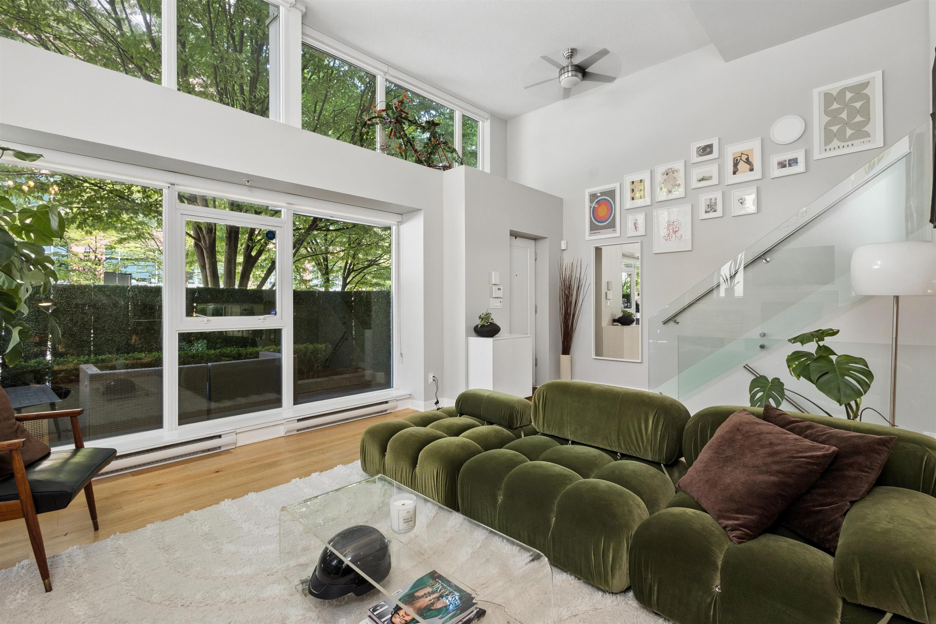 428 Helmcken Street, Vancouver, V6B 0B1 — photo 3