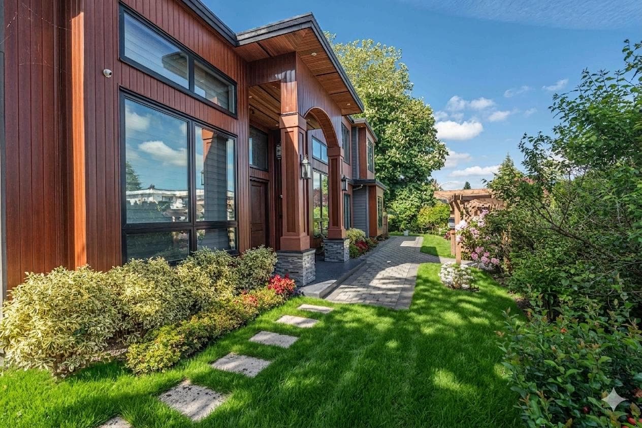 7660 Malahat Avenue, Richmond, V7A 4H2 — photo 2