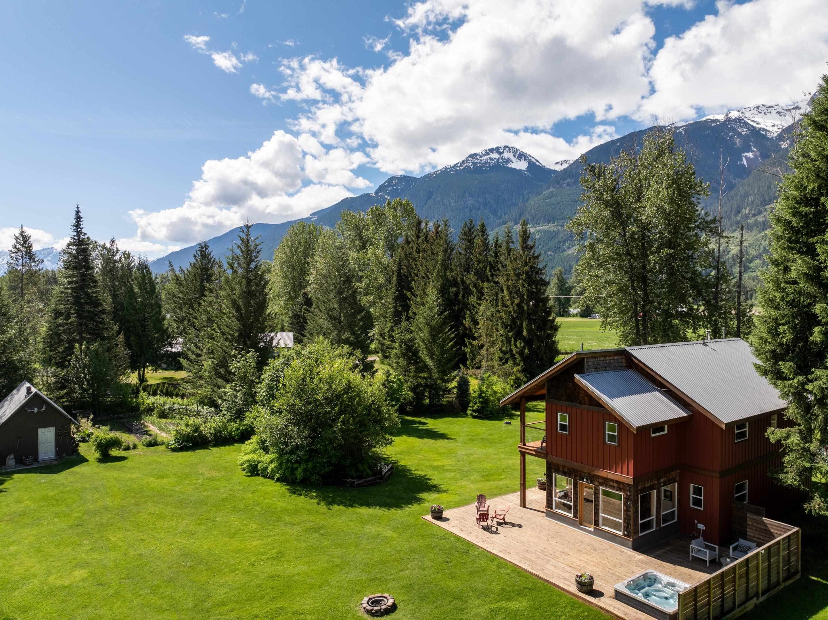 8950 Pemberton Meadows Road, Pemberton