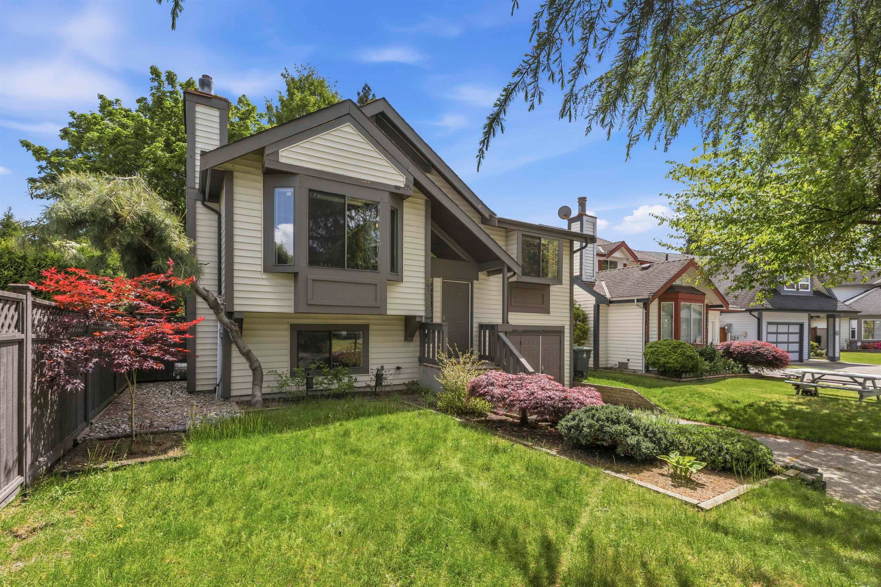 9768 151a Street, Surrey, V3R 8W8 — photo 2