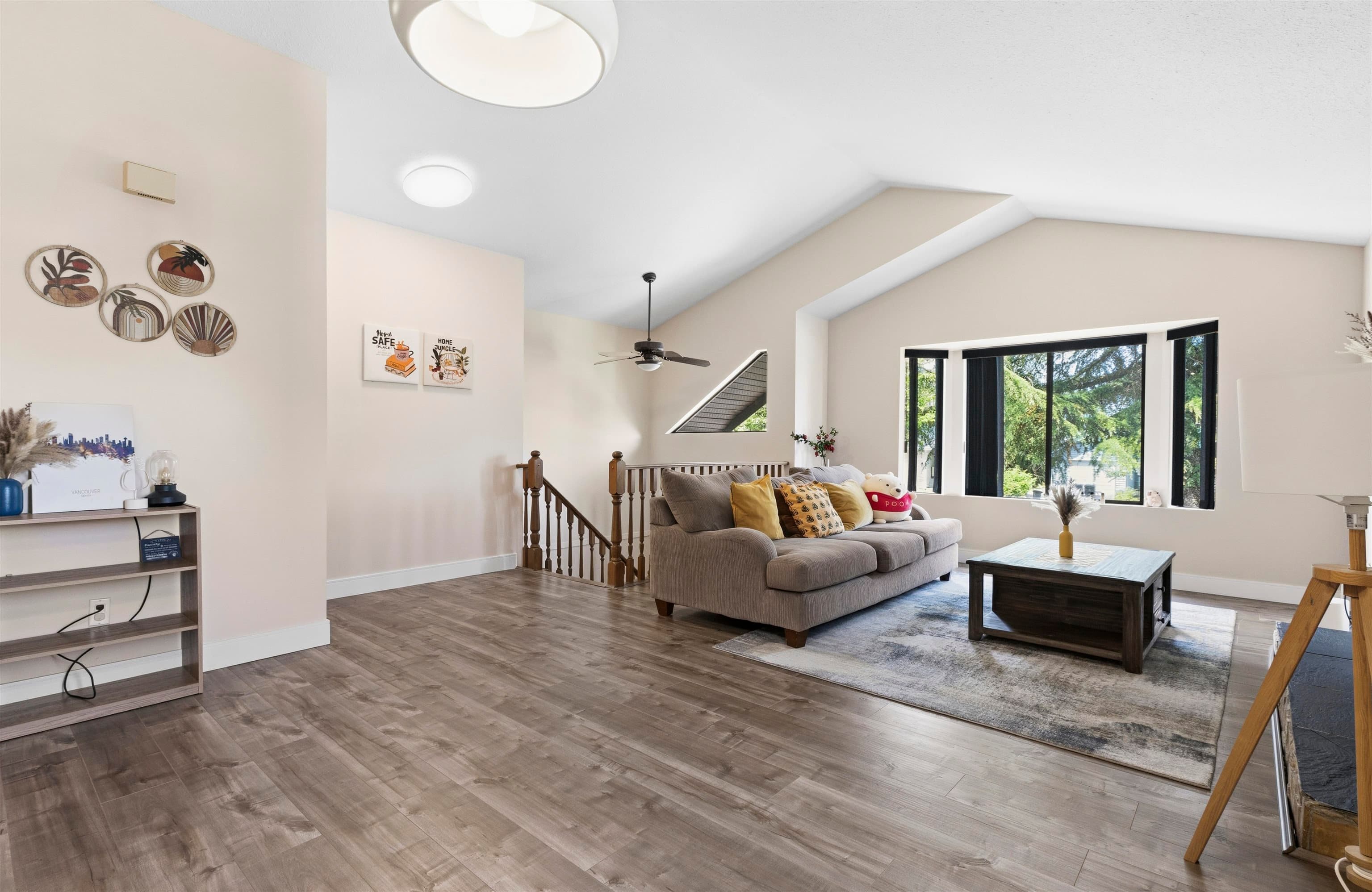 9768 151a Street, Surrey, V3R 8W8 — photo 5