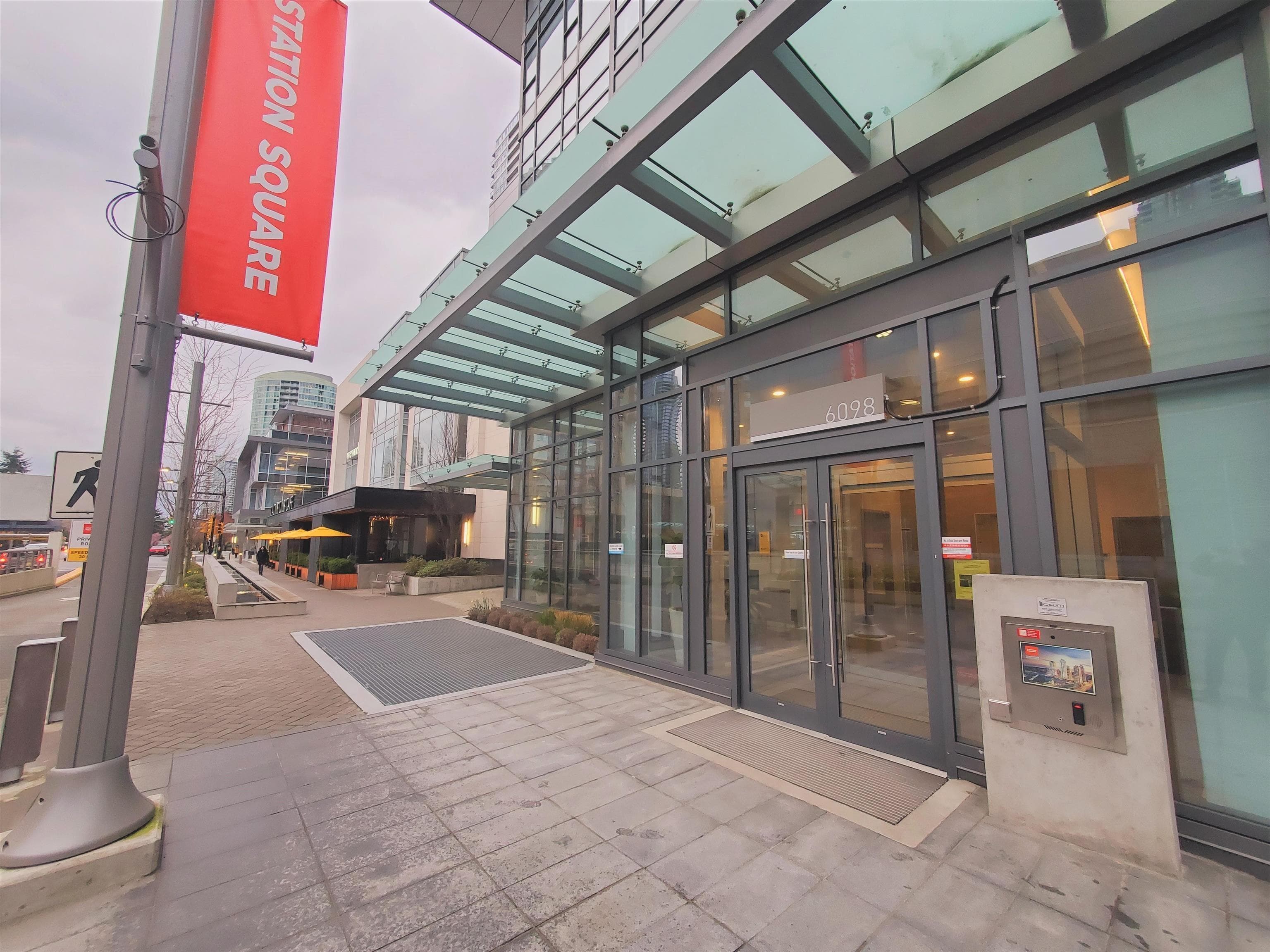 2703 - 6098 Station Street, Burnaby