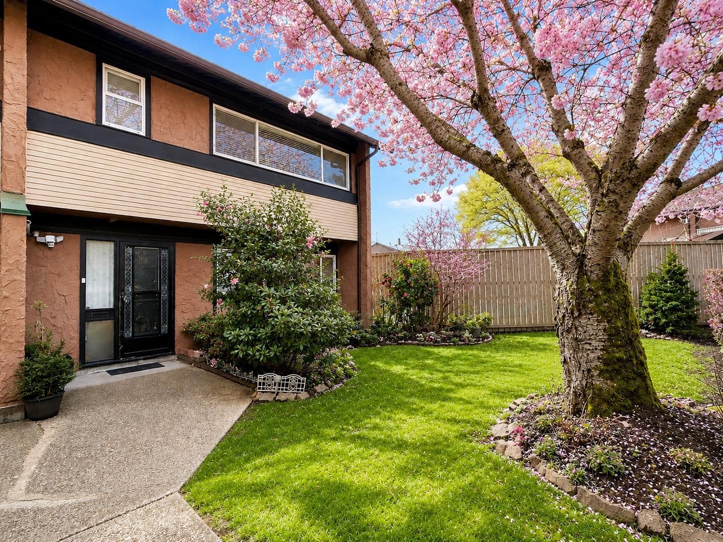 27 - 10011 Swinton Crescent, Richmond, V7A 3S9 — photo 1