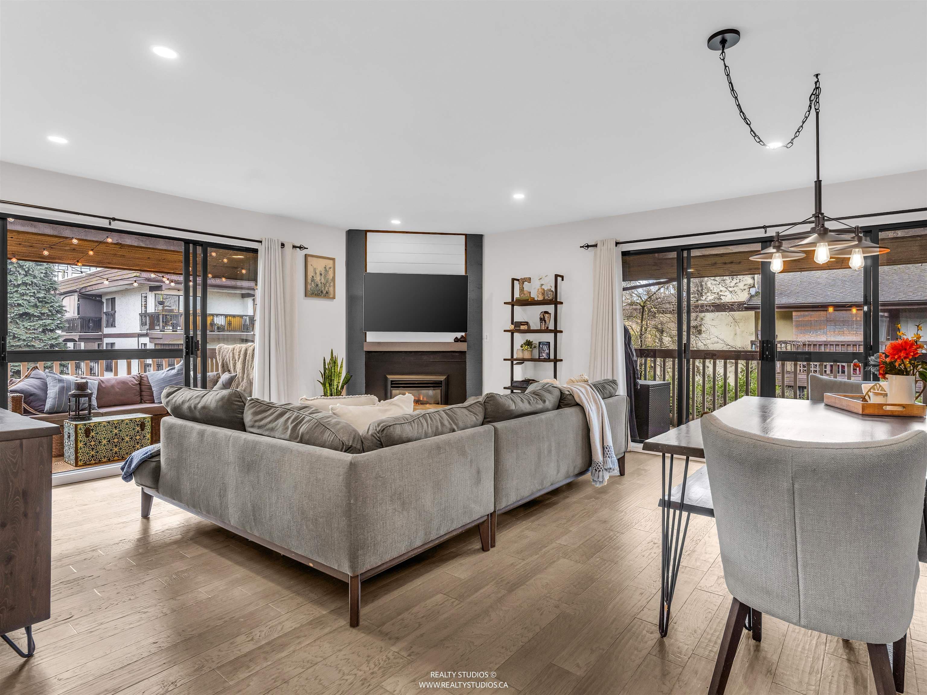 303 - 708 Eighth Avenue, New Westminster