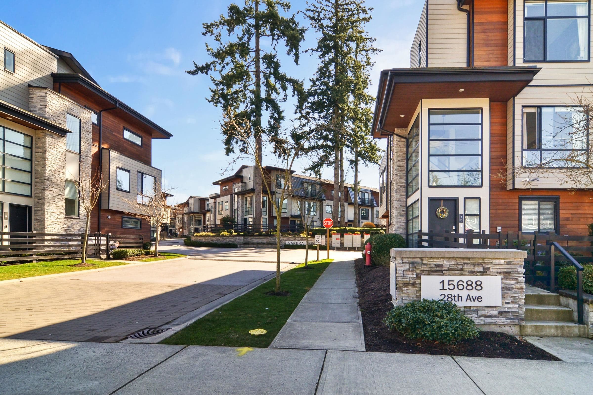 15 - 15688 28 Avenue, Surrey