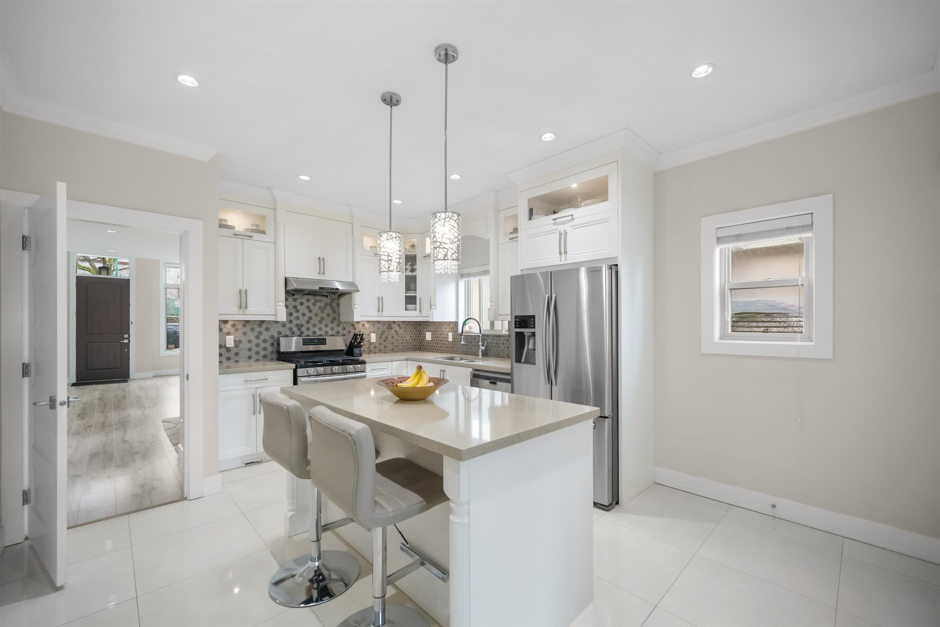 4986 Inman Avenue, Burnaby, V5G 2Y6 — photo 3