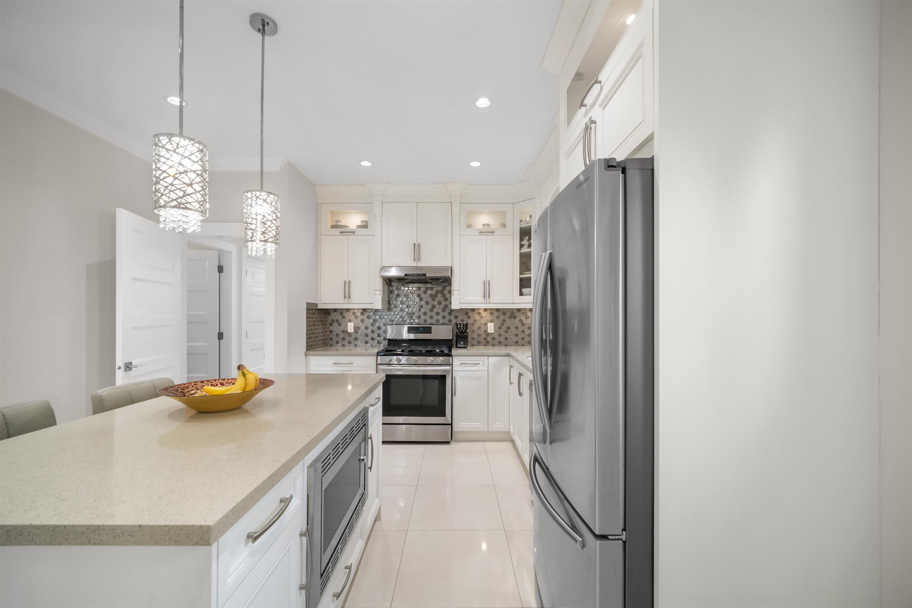 4986 Inman Avenue, Burnaby, V5G 2Y6 — photo 4
