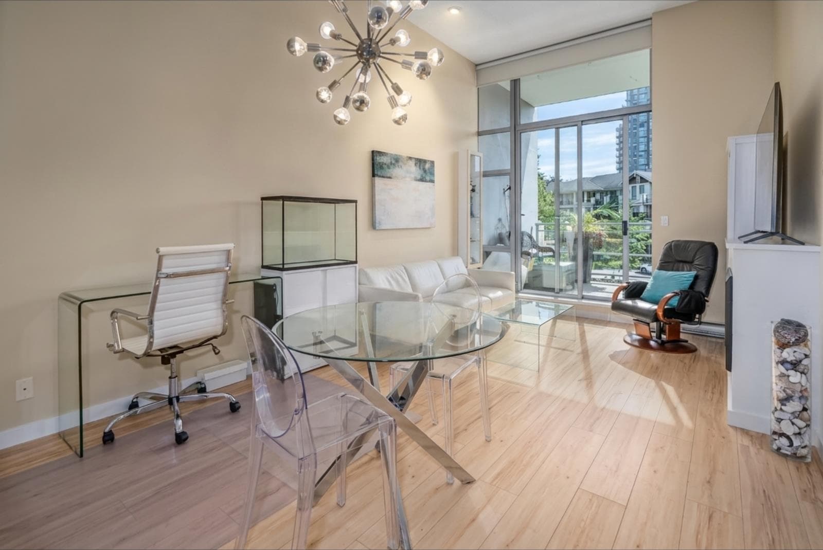 301 - 280 Ross Drive, New Westminster, V3L 0C2 — photo 4