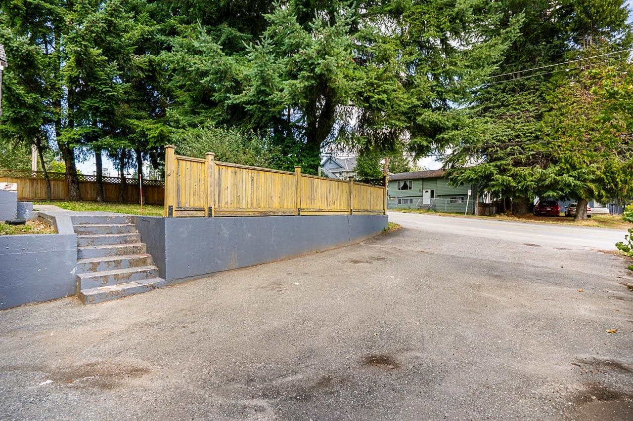 9893 132 Street, Surrey, V3T 3S7 — photo 3