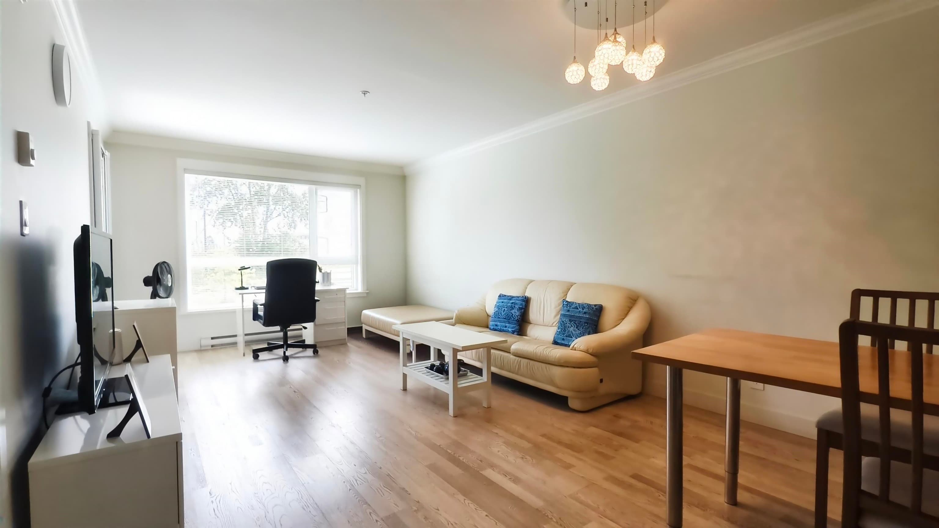 209 - 7058 14th Avenue, Burnaby, V3N 0E6 — photo 2