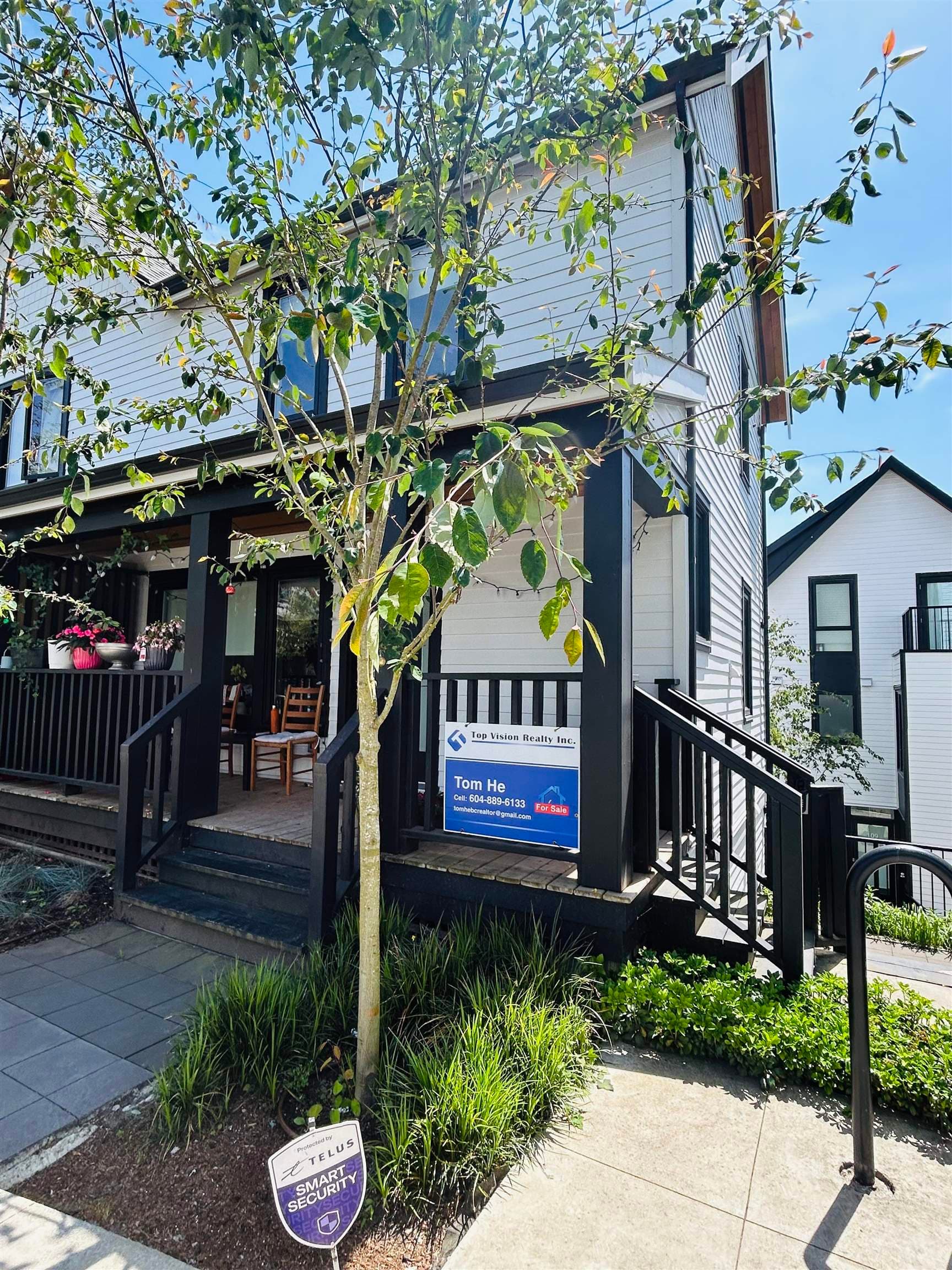 205 - 1306 Laval Square, Coquitlam, V3K 0H4 — photo 2
