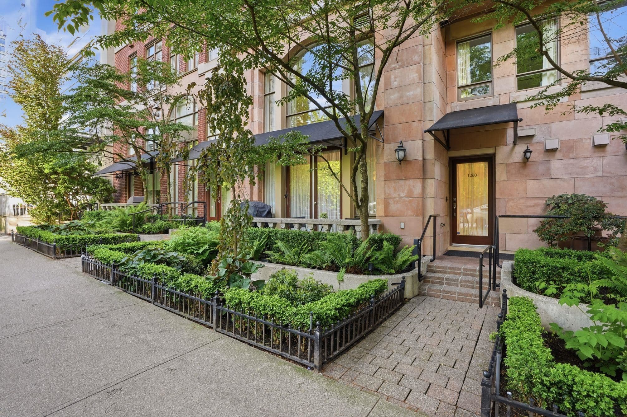 1260 Richards Street, Vancouver