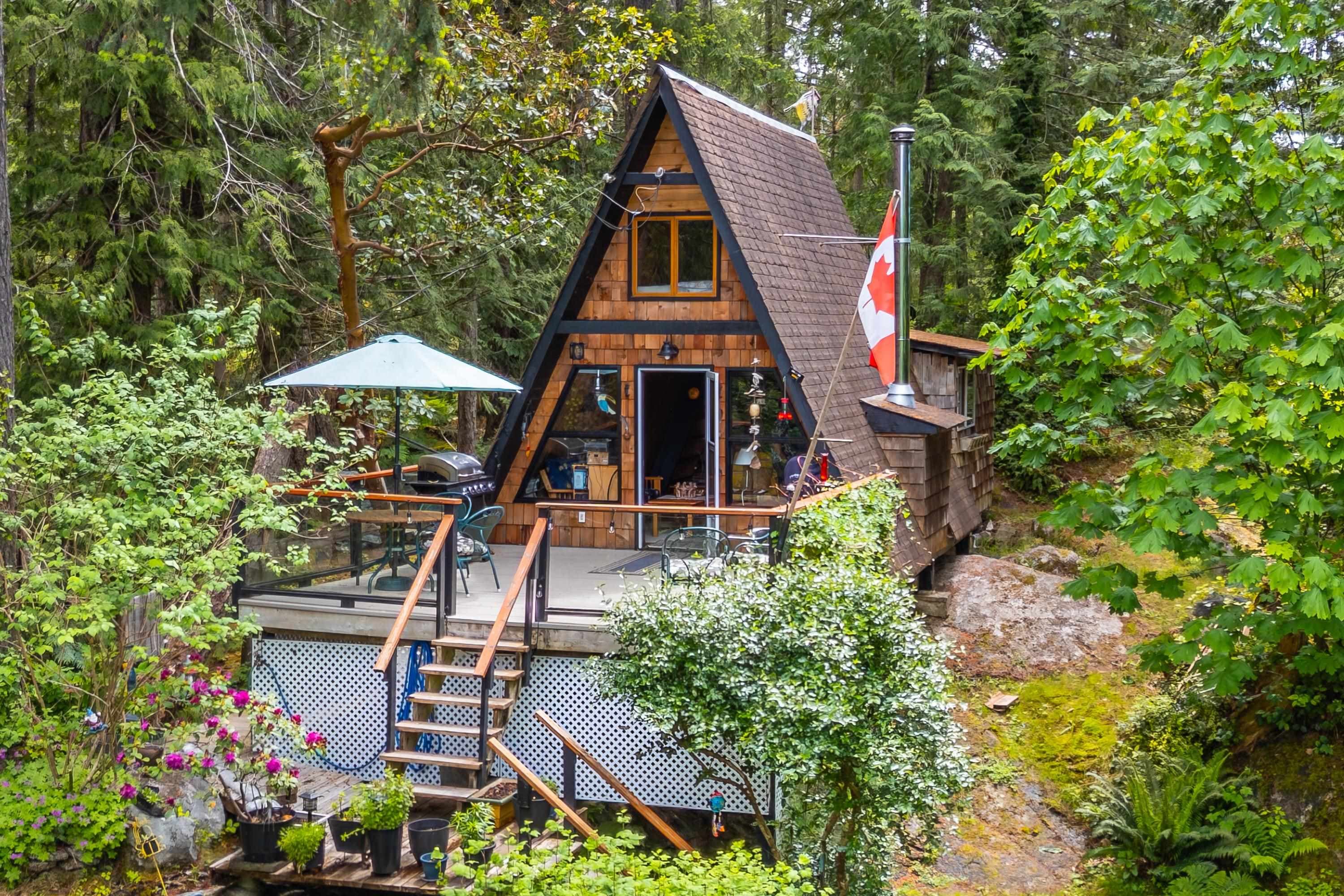 7536 Islets Place, Sechelt