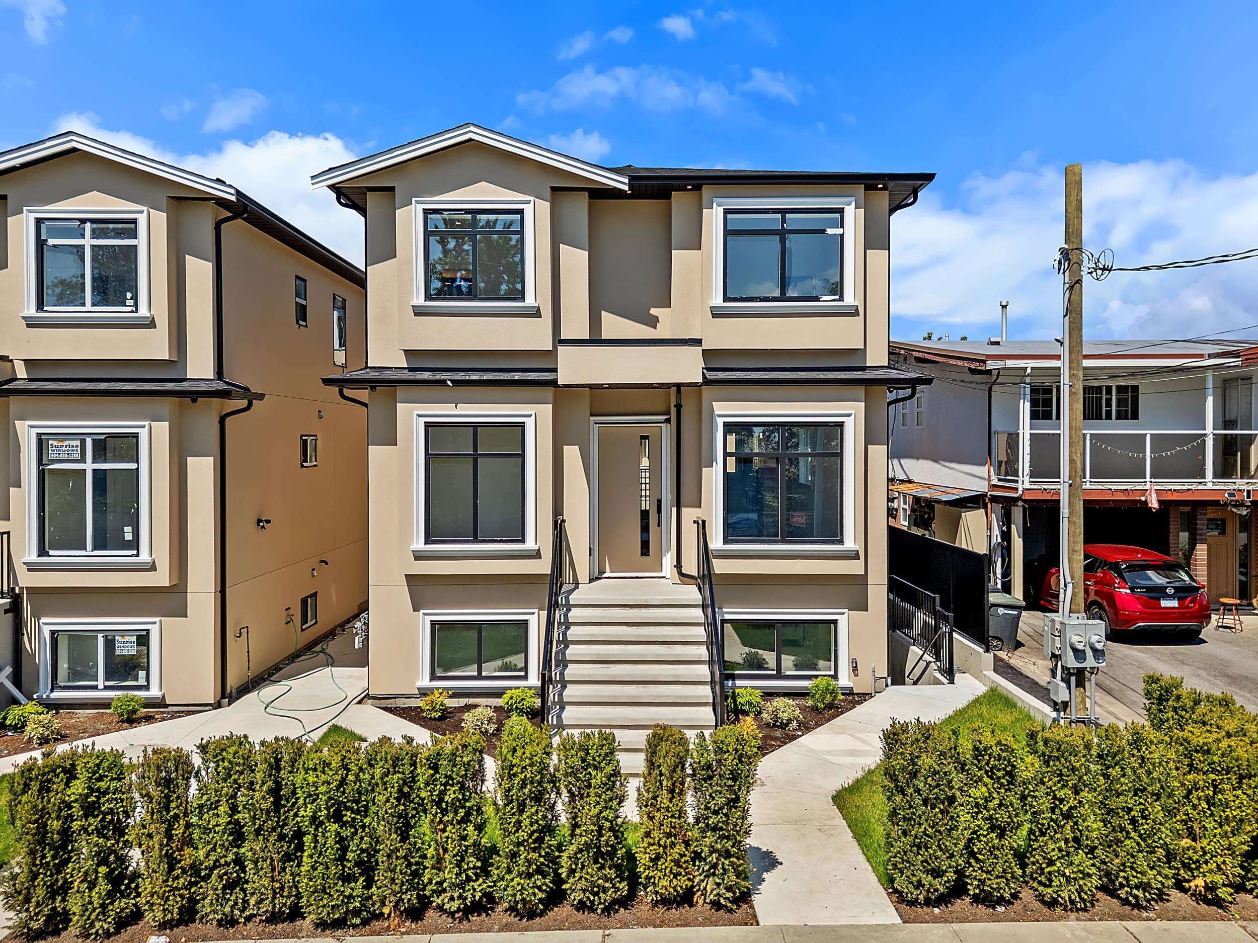 2 - 6885 Aubrey Street, Burnaby
