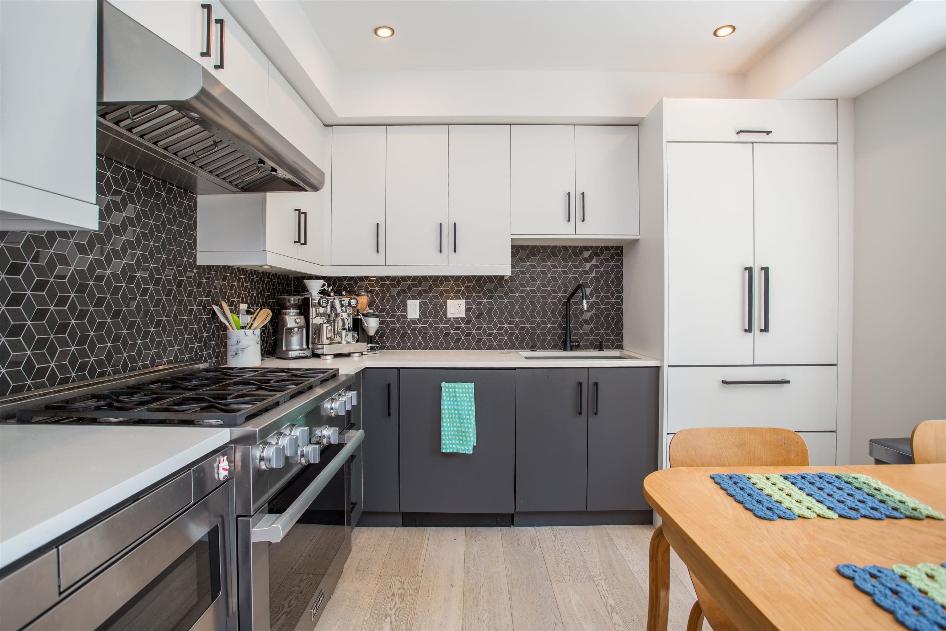 2 - 1152 Comox Street, Vancouver, V6E 1K5 — photo 5