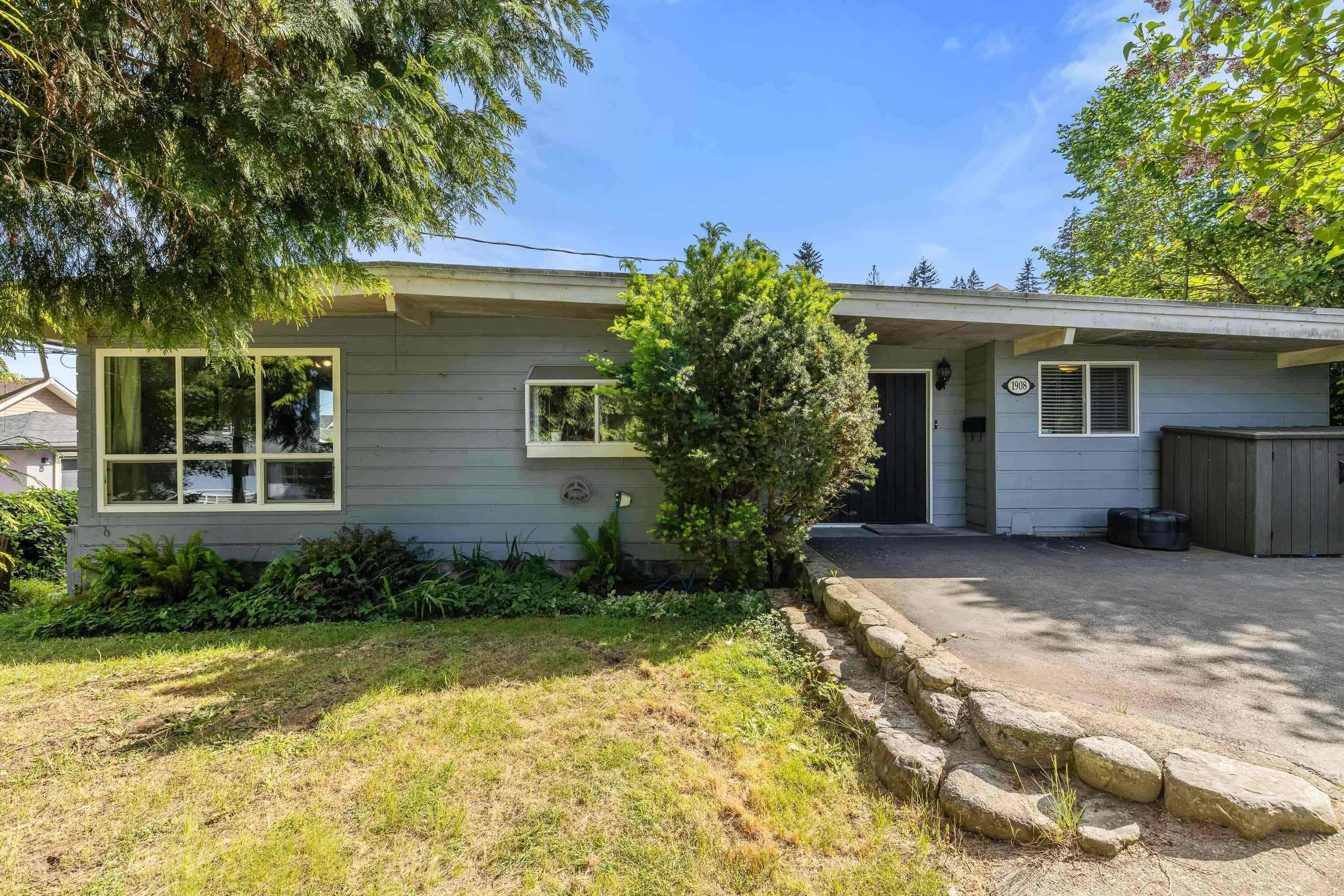 1908 Warwick Crescent, Port Coquitlam