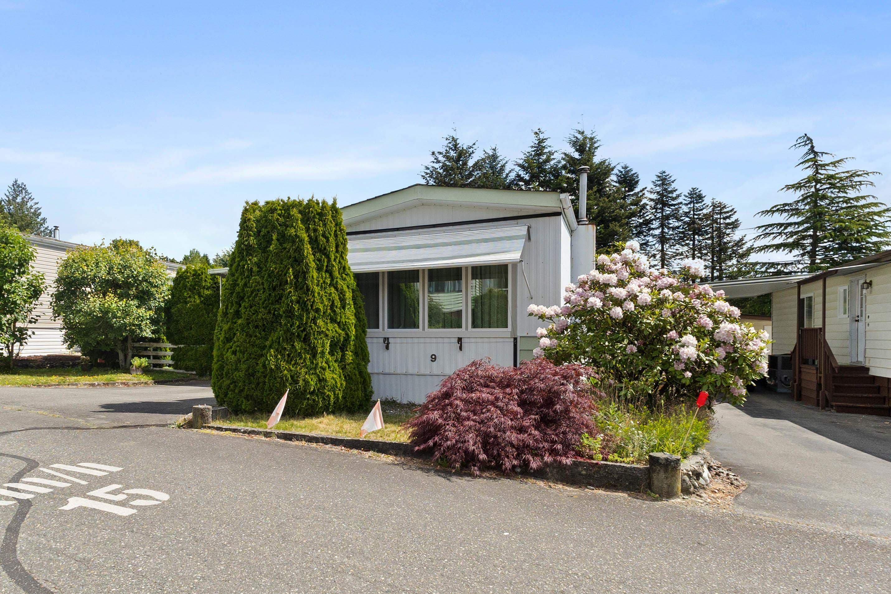 9 - 27111 0 Avenue, Langley, V4W 2S9 — photo 1