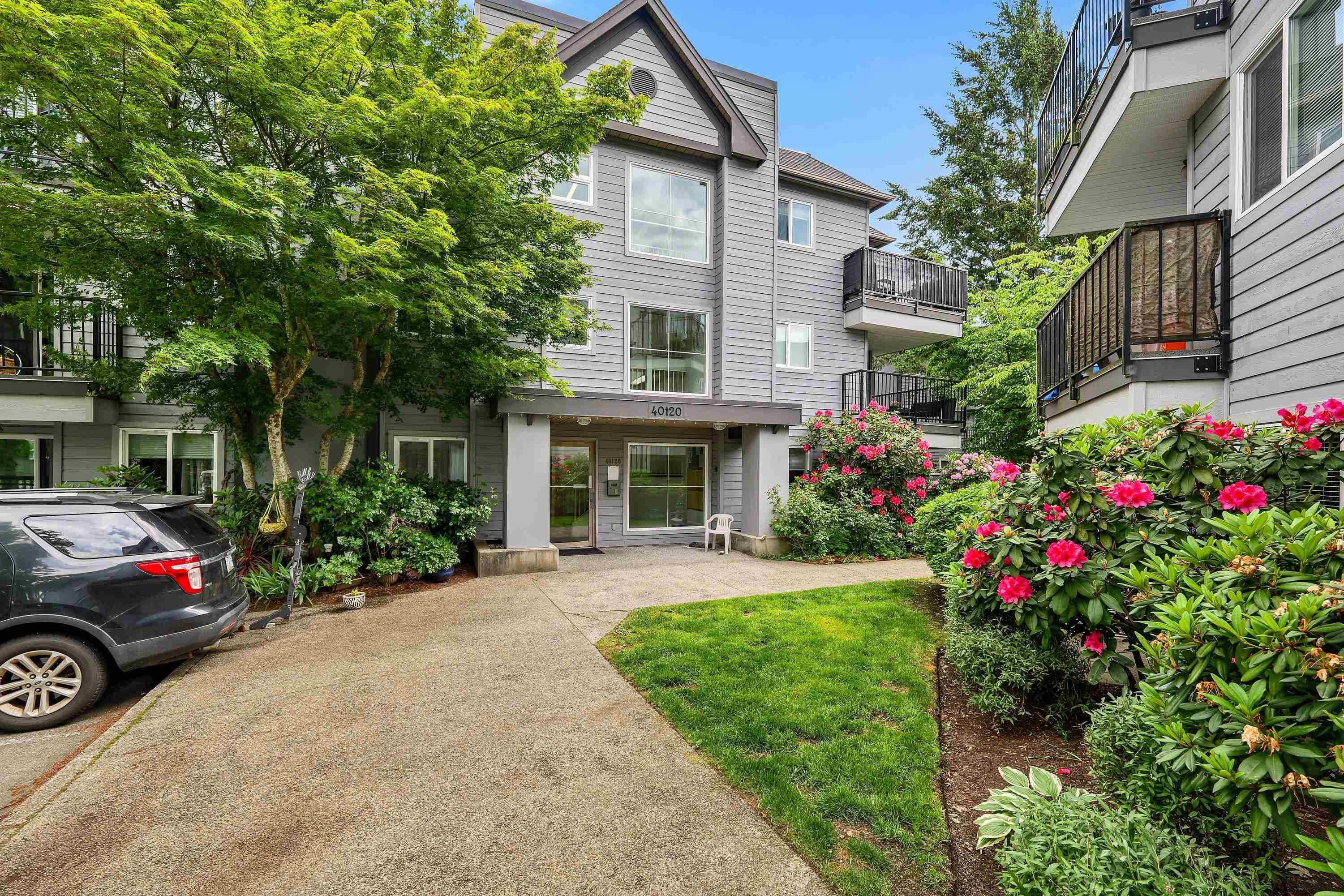 201B - 40120 Willow Crescent, Squamish