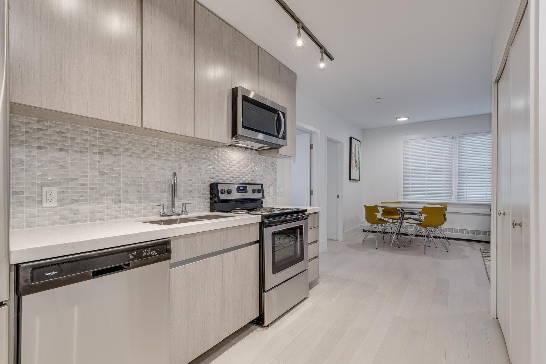203 - 1425 Haro Street, Vancouver, V6G 1G2 — photo 4
