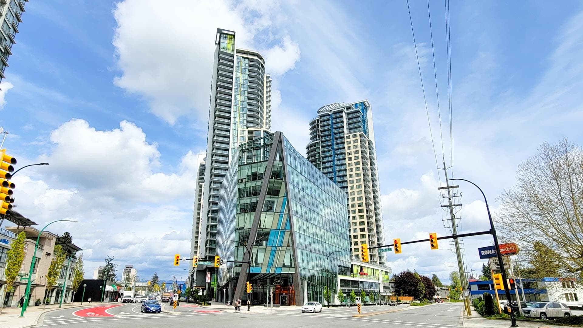 901 - 7388 Kingsway, Burnaby