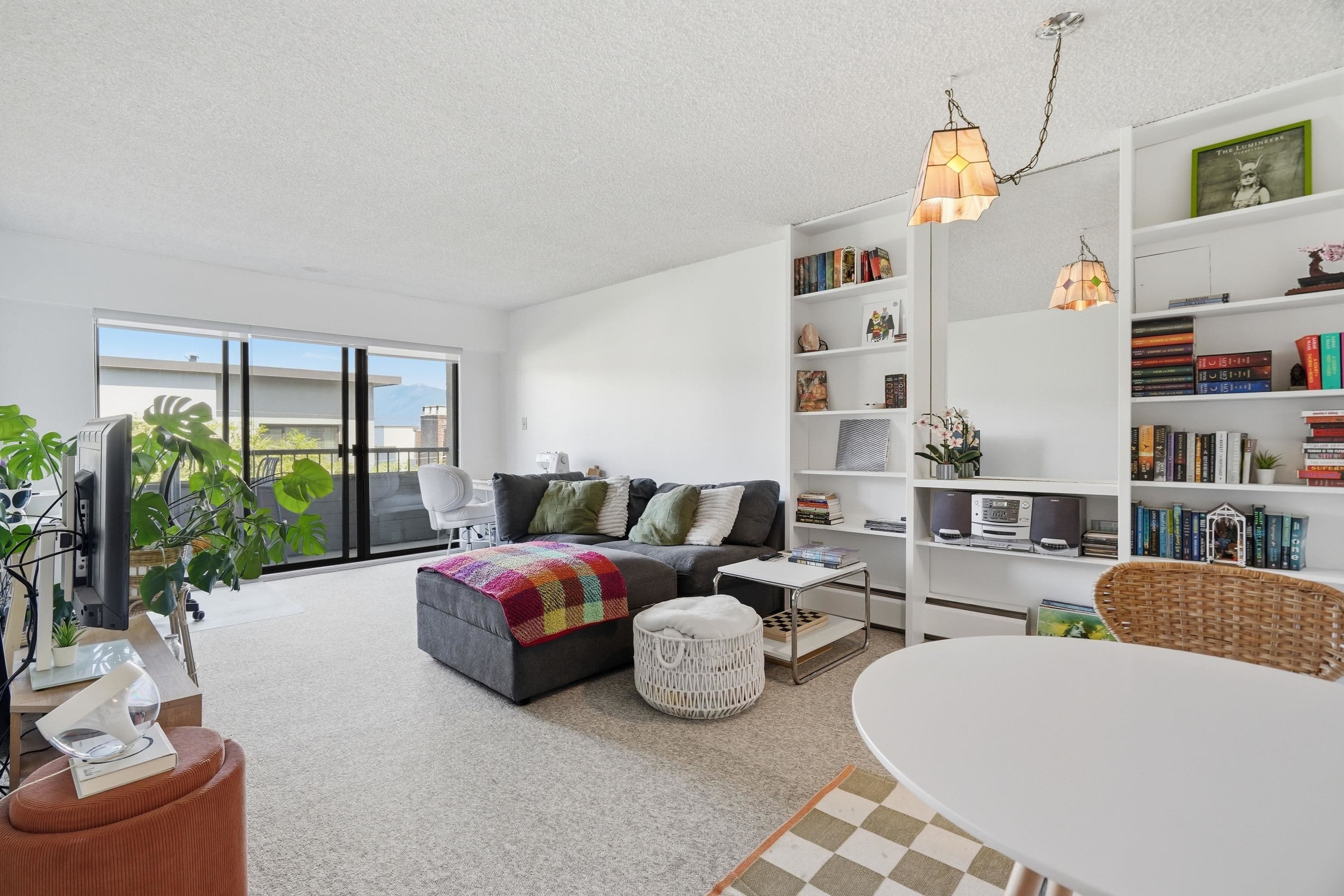 305 - 2475 York Avenue, Vancouver