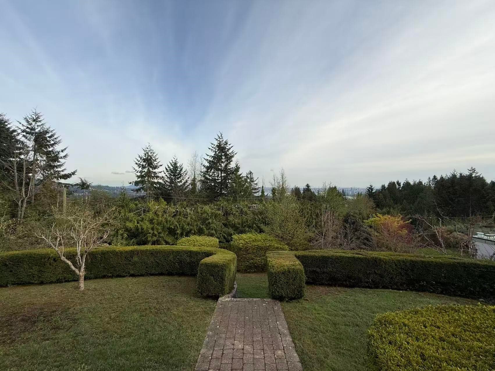 BSMT suite 2 - 750 Greenwood Road, West Vancouver, V7S 1X7 — photo 2