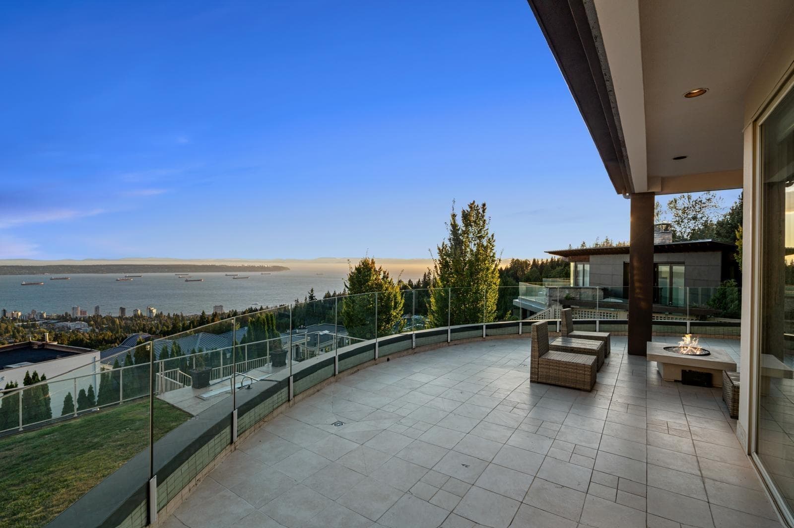 1526 Chippendale Court, West Vancouver