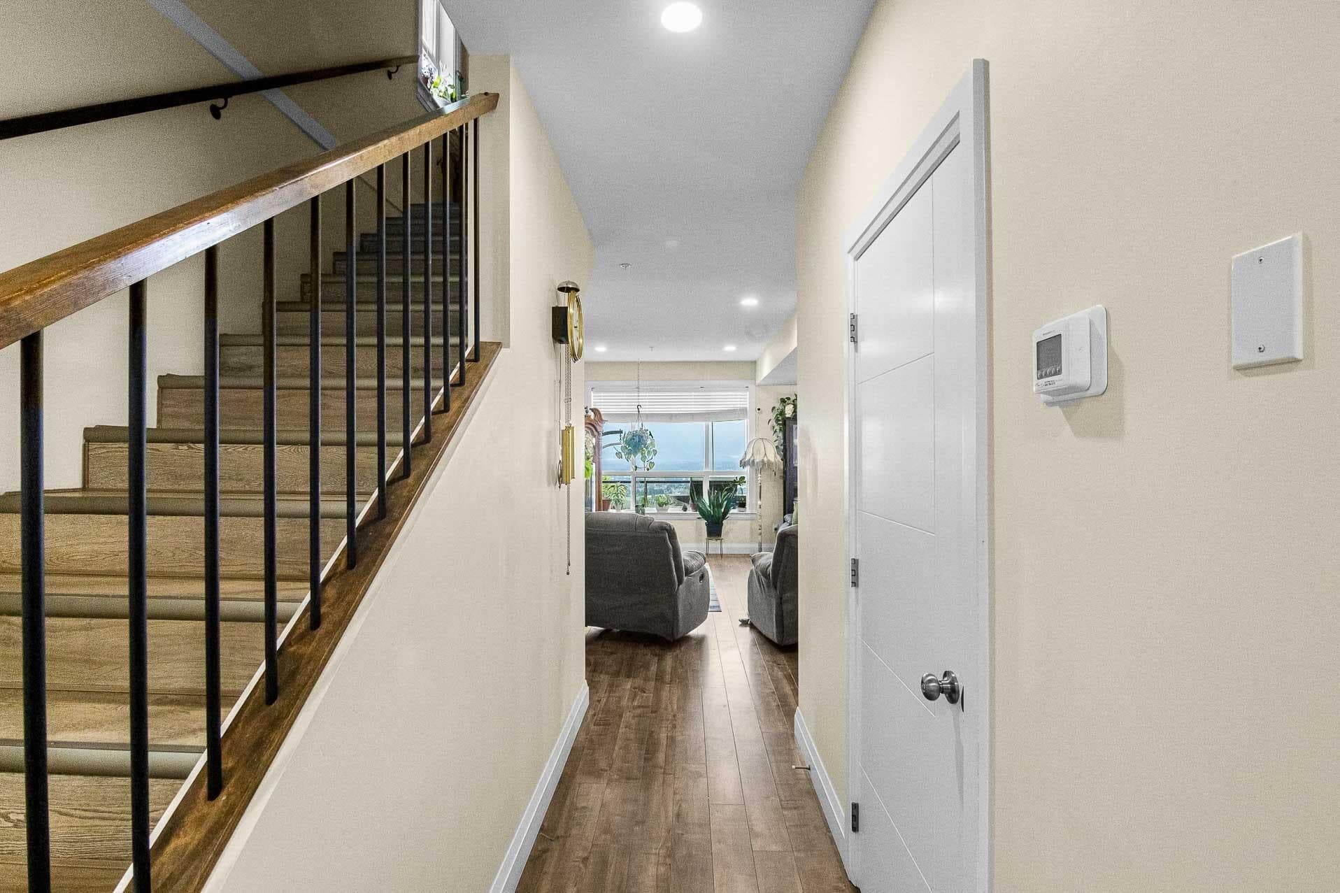 38 - 47042 Macfarlane Place, Chilliwack, V2R 0P3 — photo 2