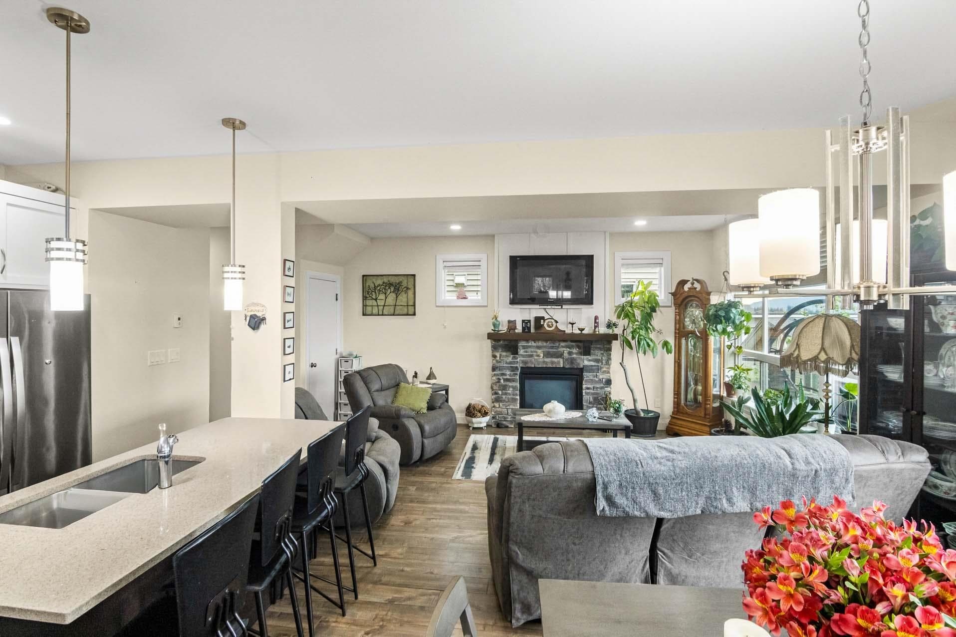 38 - 47042 Macfarlane Place, Chilliwack, V2R 0P3 — photo 5