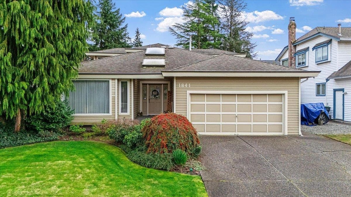 1841 Walnut Crescent, Coquitlam, V3J 7S9 — photo 1