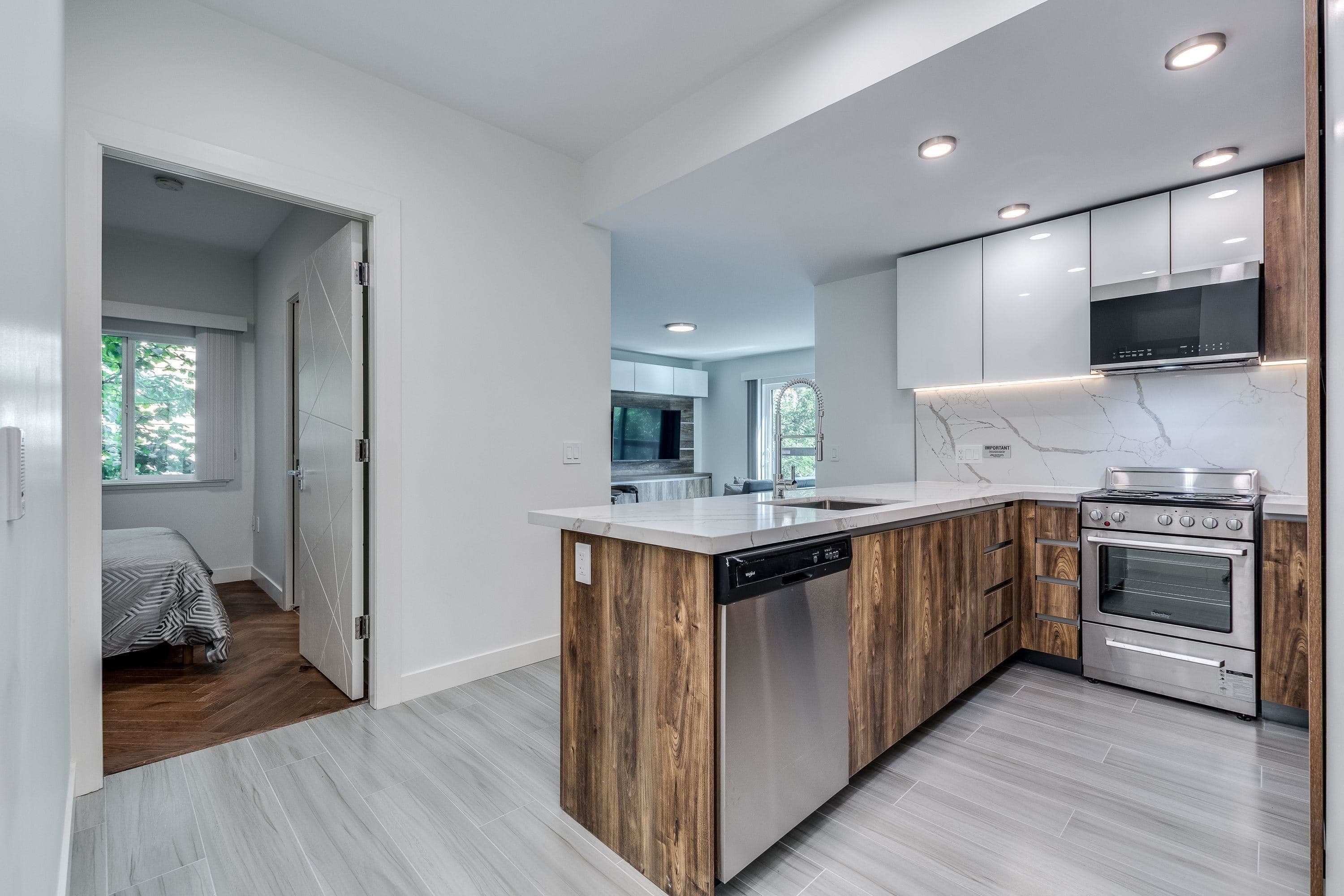 210 - 1168 Pendrell Street, Vancouver, V6E 1L4 — photo 2