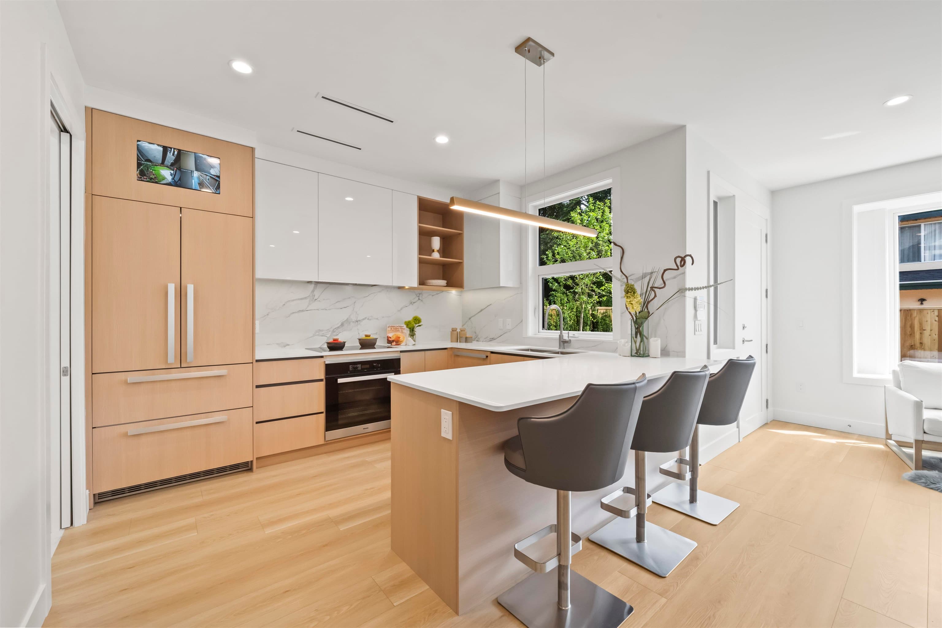 6706 Francis Road, Richmond, V7C 1K5 — photo 2