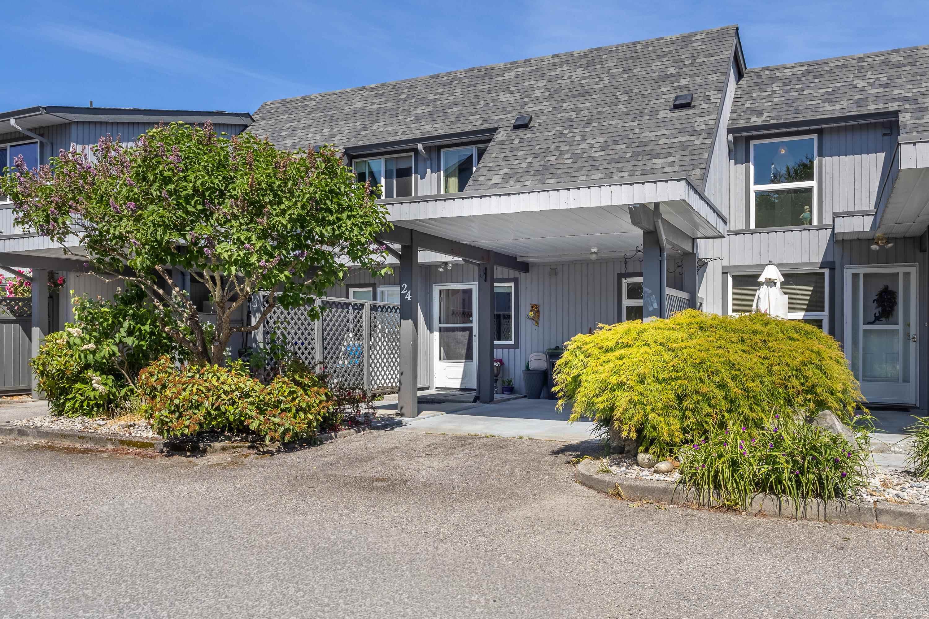 24 - 5761 Wharf Avenue, Sechelt