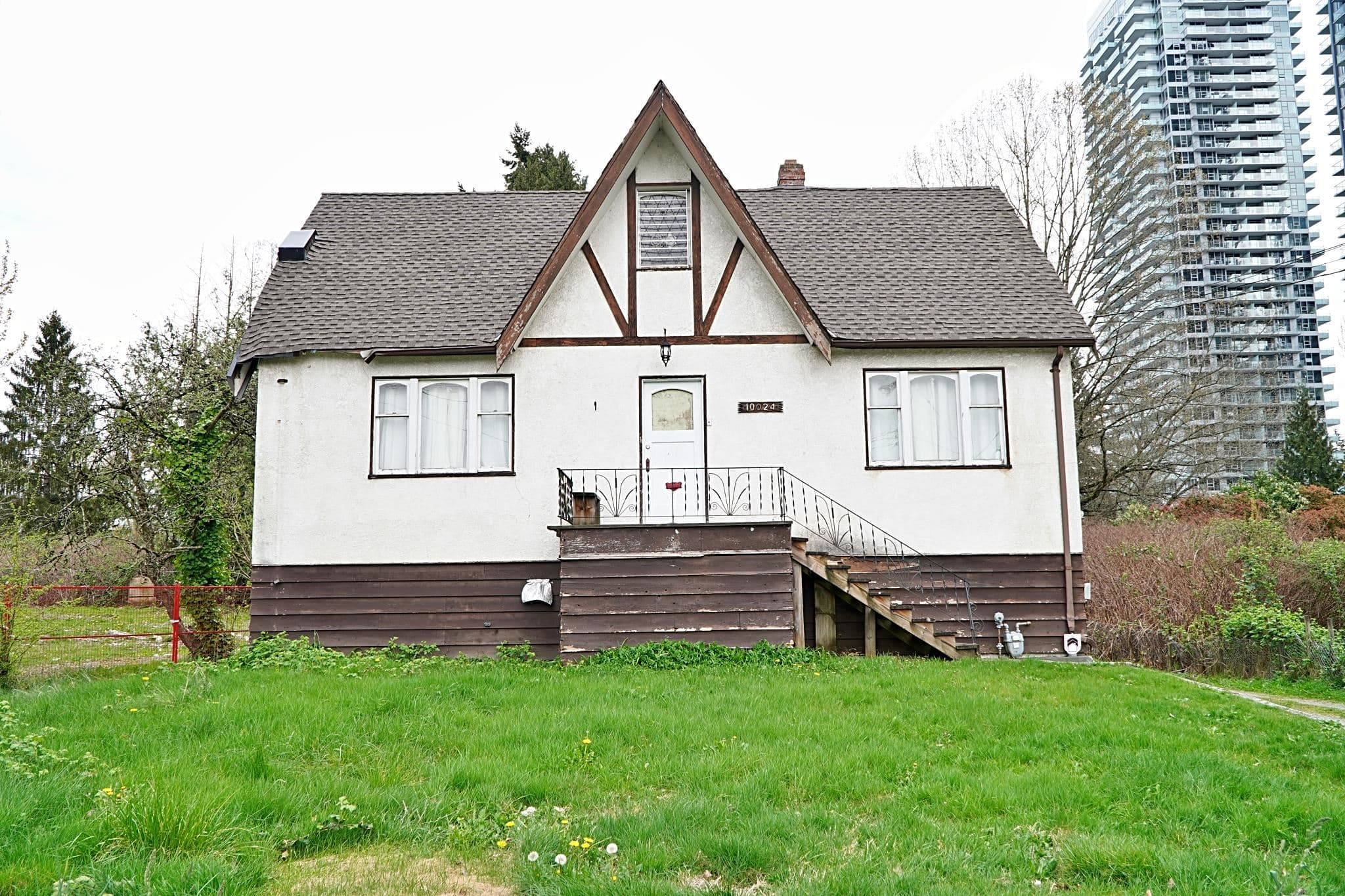 10024 Whalley Boulevard, Surrey