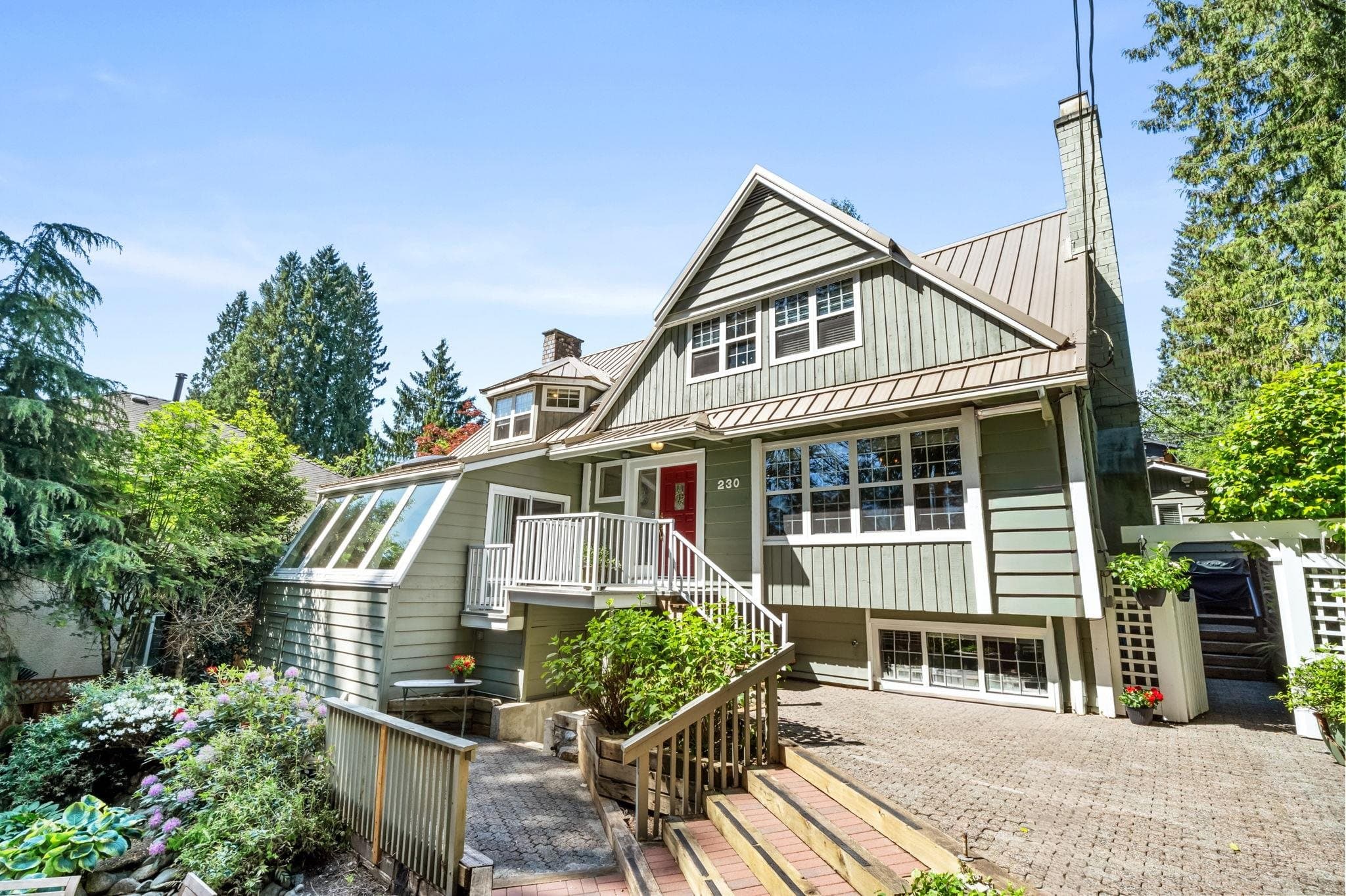 230 W 22nd Street, North Vancouver — sold