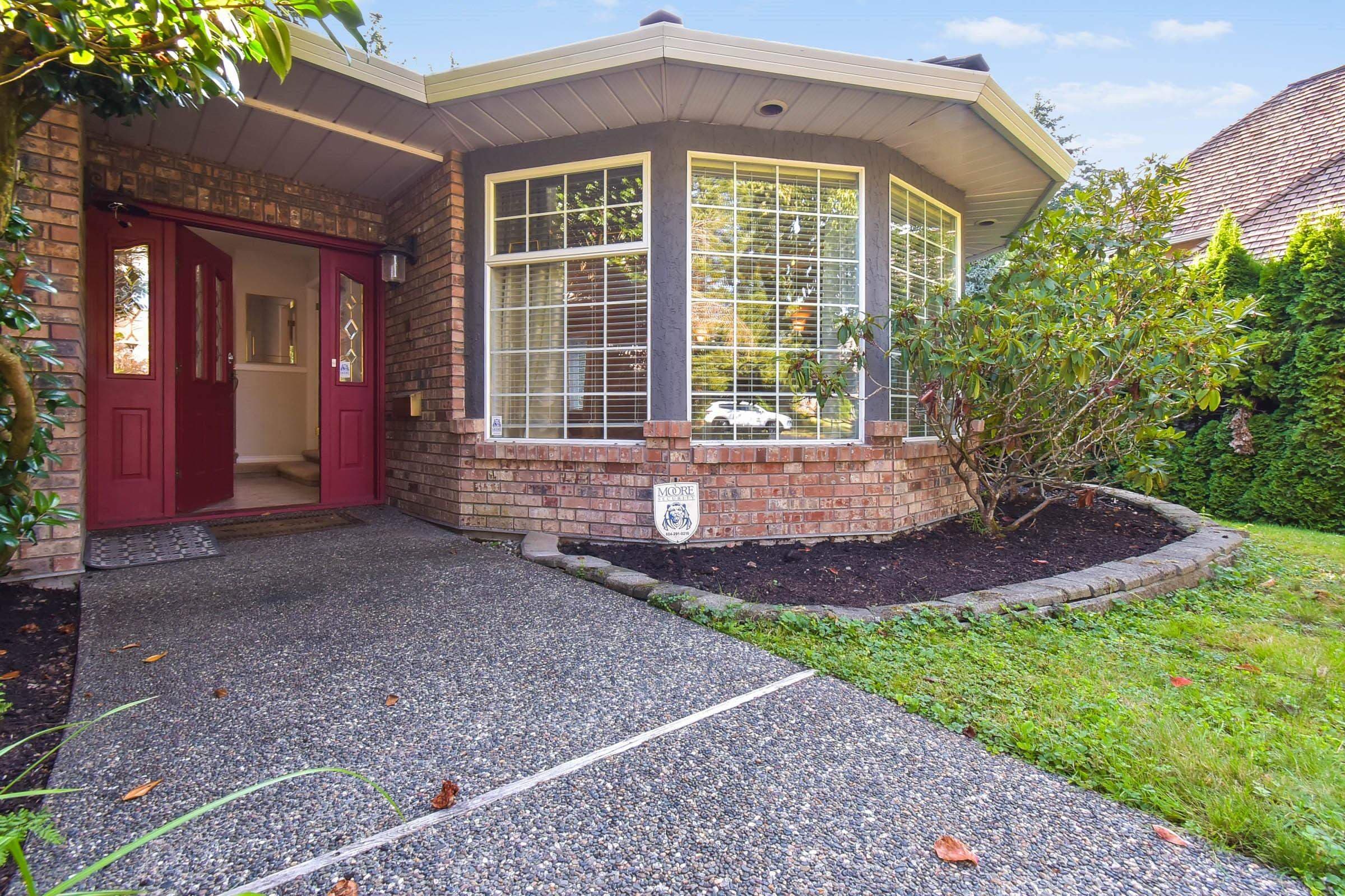 13056 22a Avenue, Surrey, V4A 8Y4 — photo 2