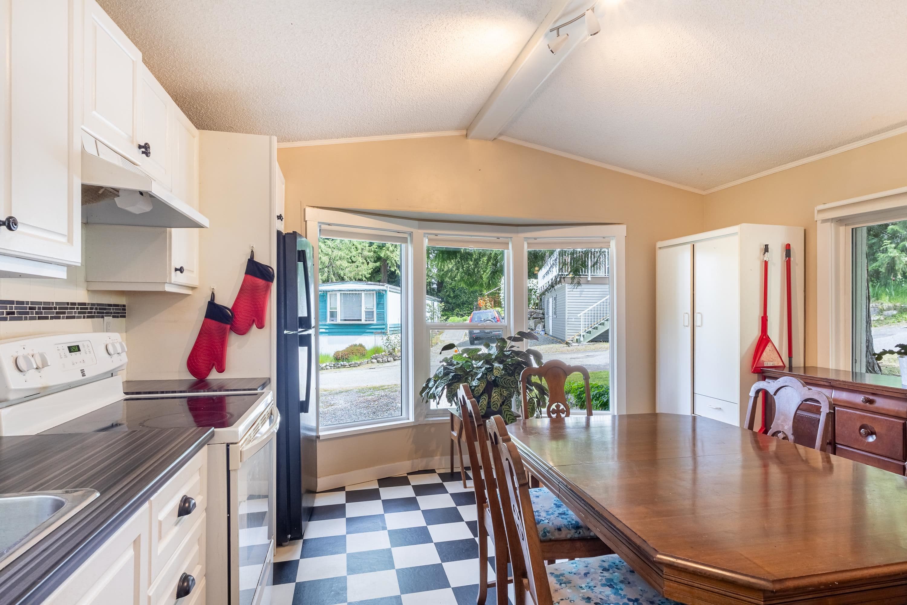 20 - 1416 North Road, Gibsons