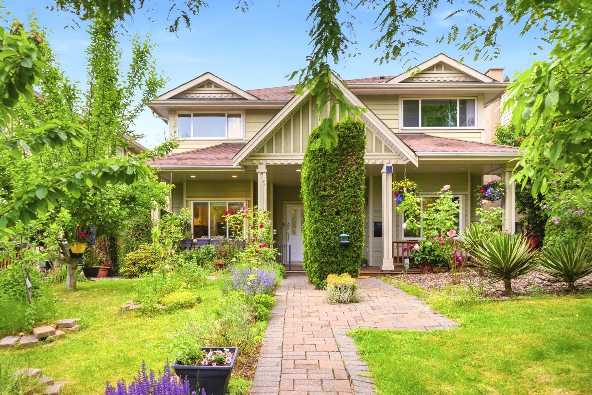 562 W Keith Road, North Vancouver