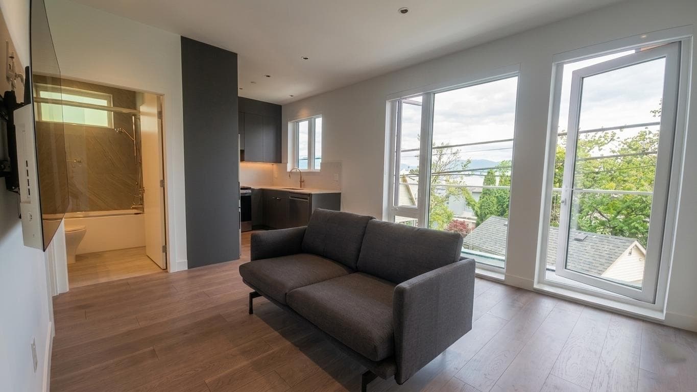 laneway - 3550 Quesnel Drive, Vancouver, V6L 2W6 — photo 3